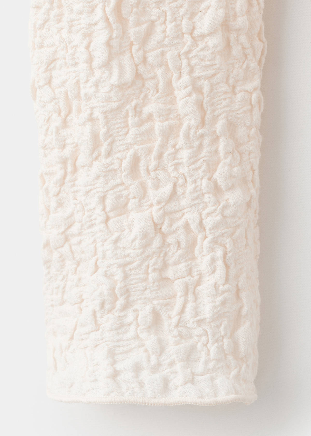 Textured crepe top — Ecru