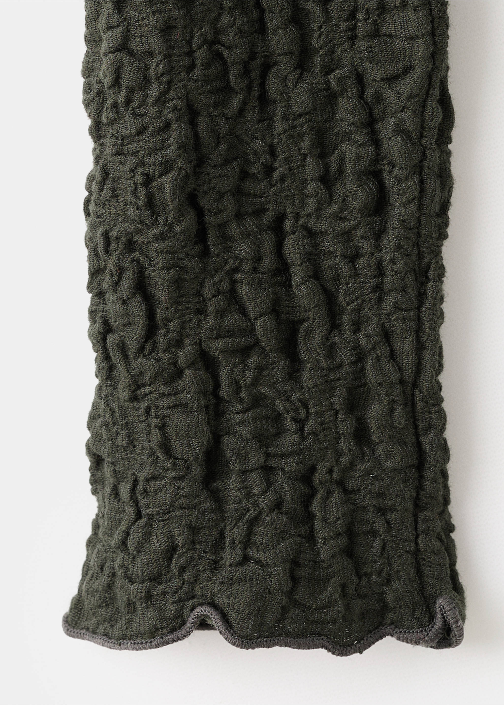 Textured crepe top - Details of the article 8, Khaki. Ref: 17057793-00.