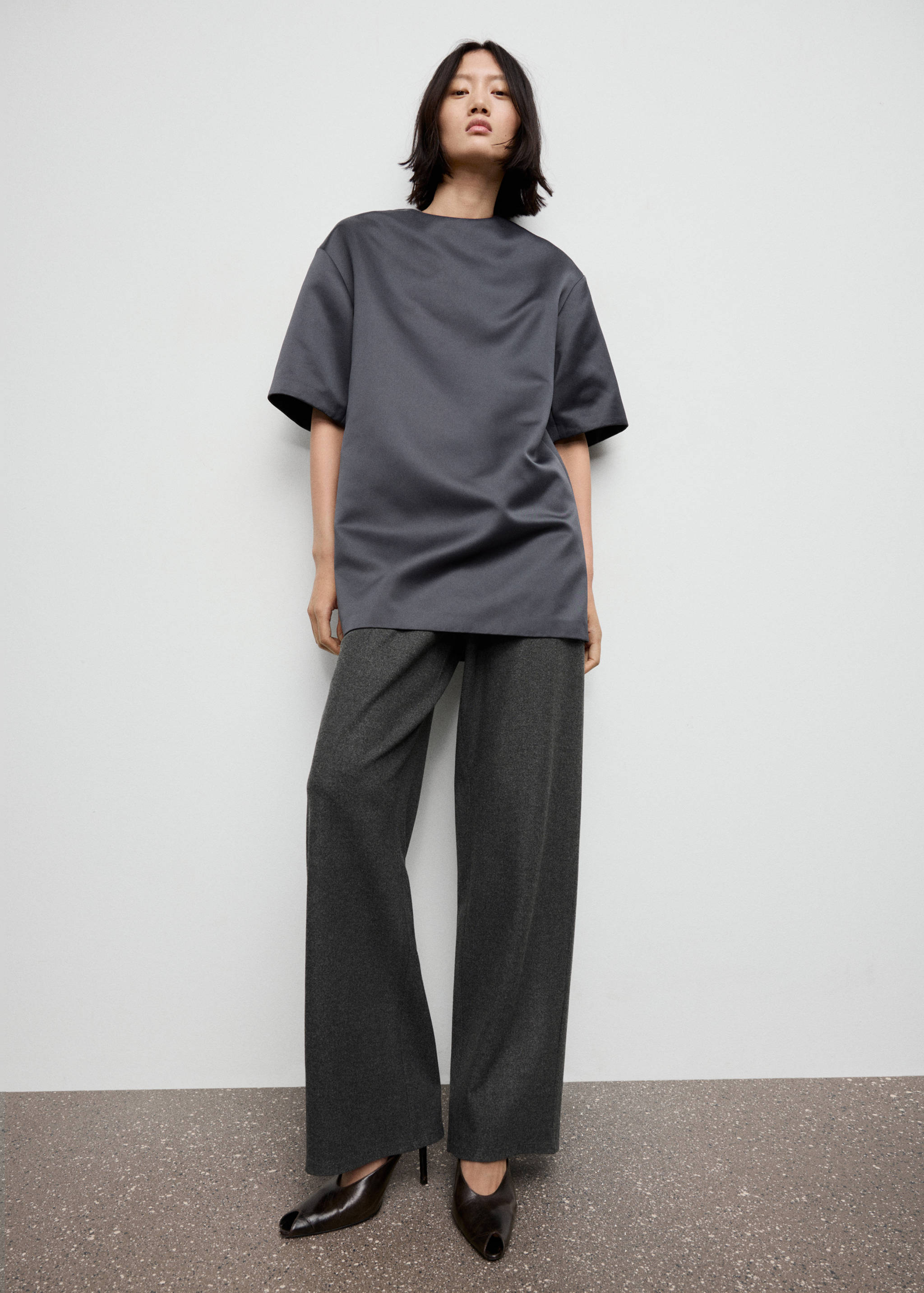 Straight-fit pants with elastic waist - Details of the article 1