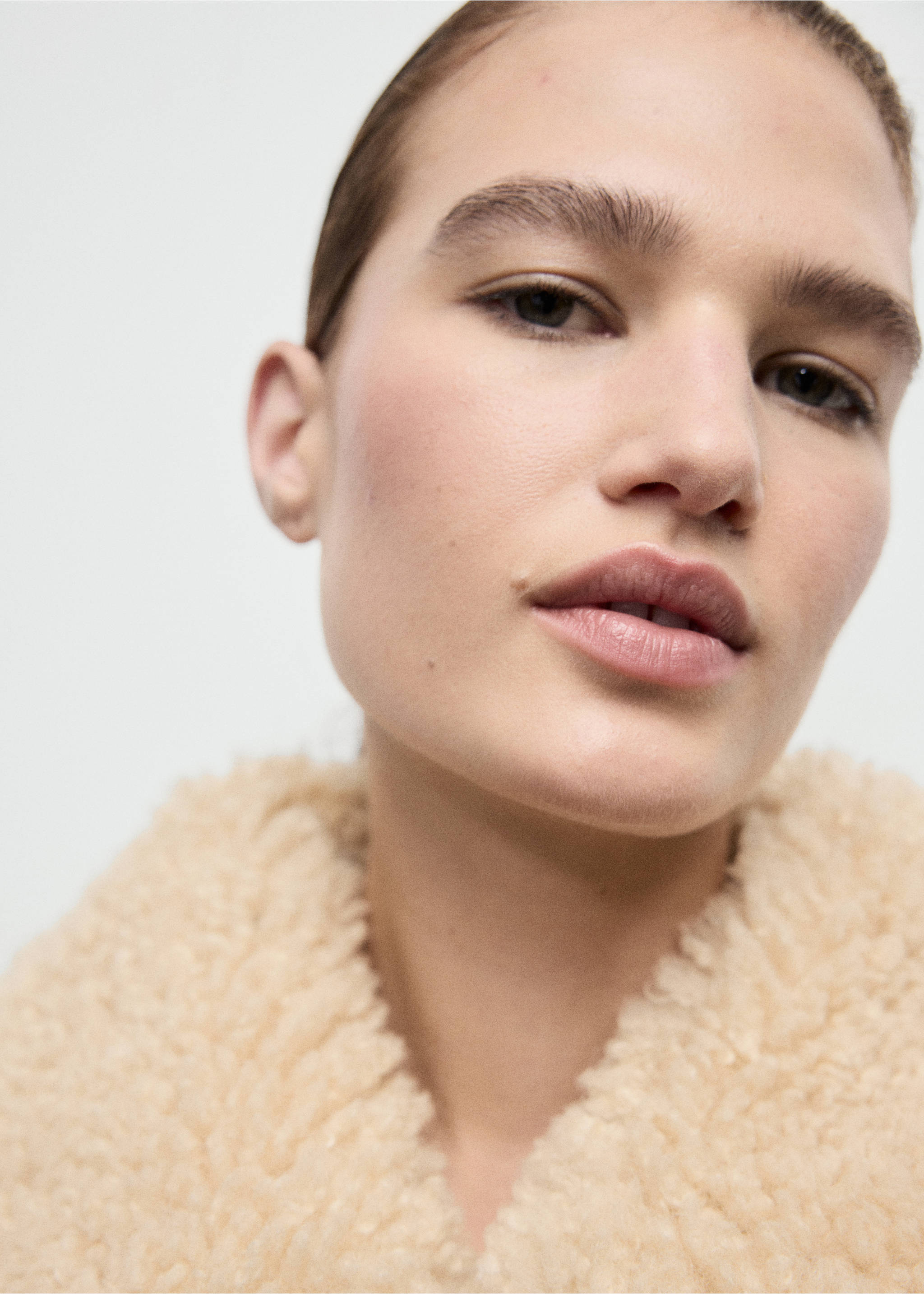 Veste double face effet mouton - Détail de l'article 1, Marron. Ref: 17057804-00.