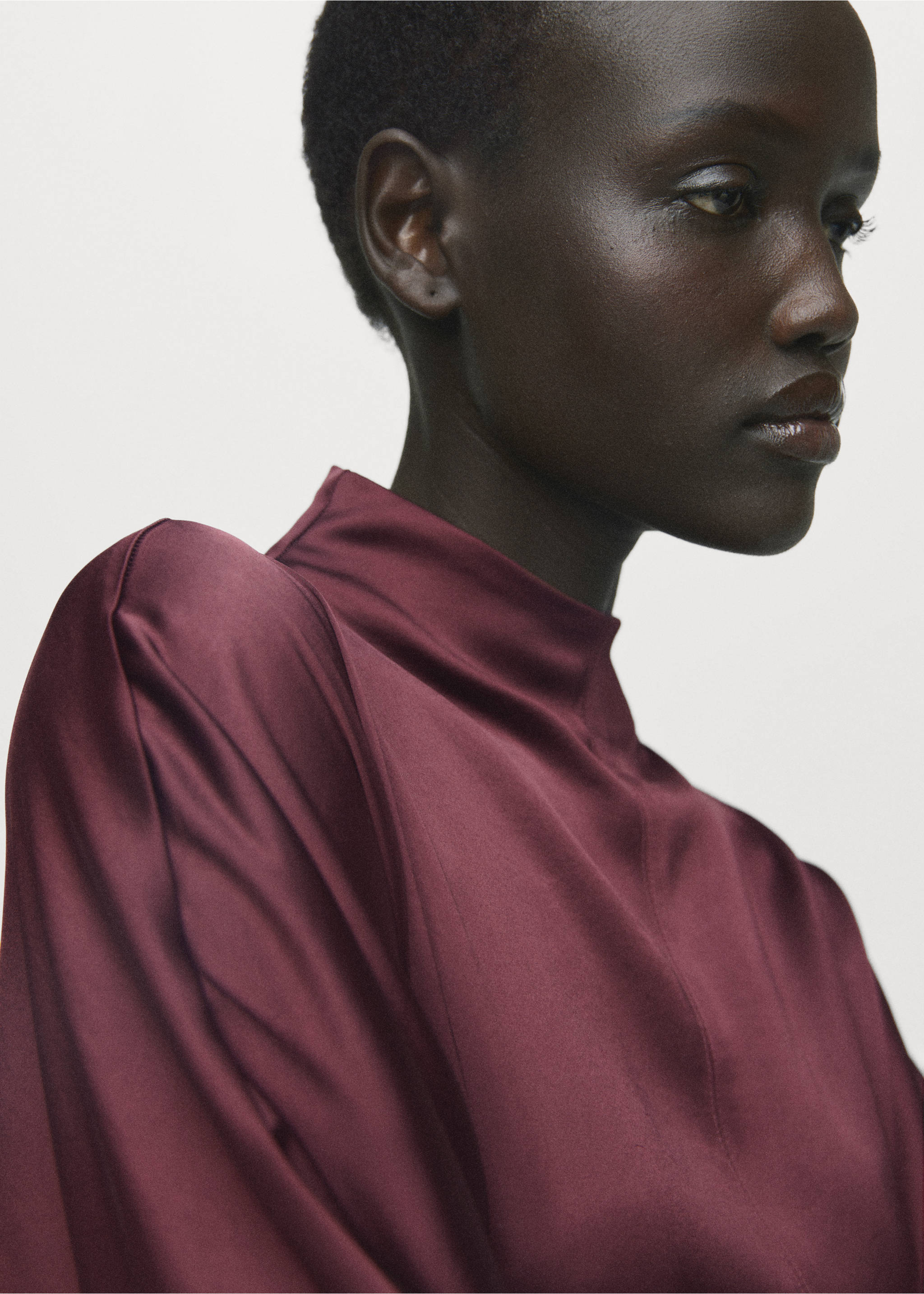 Belt satin dress - Details of the article 1, Maroon. Ref: 17057806-00.