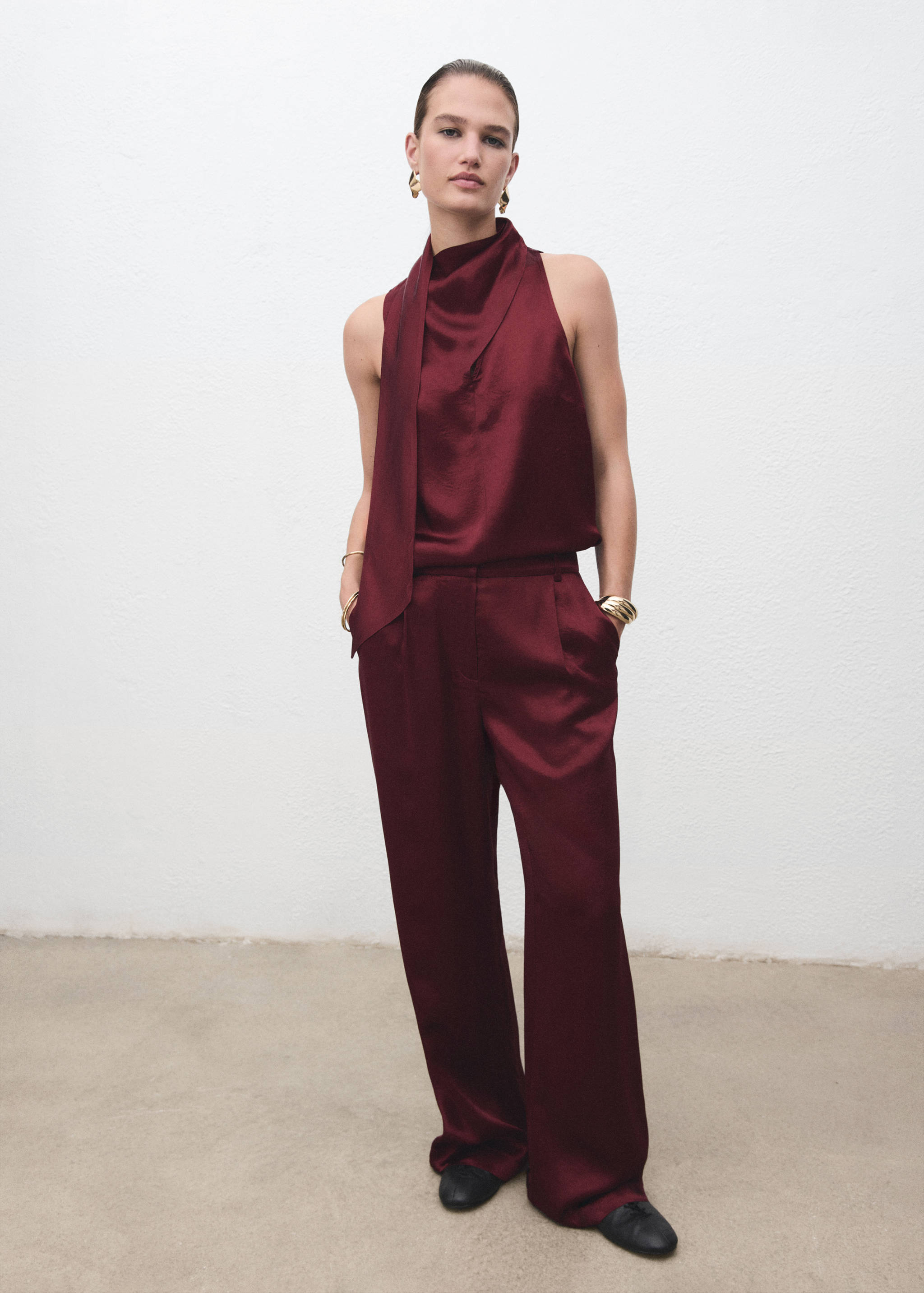 بلوزة ساتان فوالر - رؤية عامة