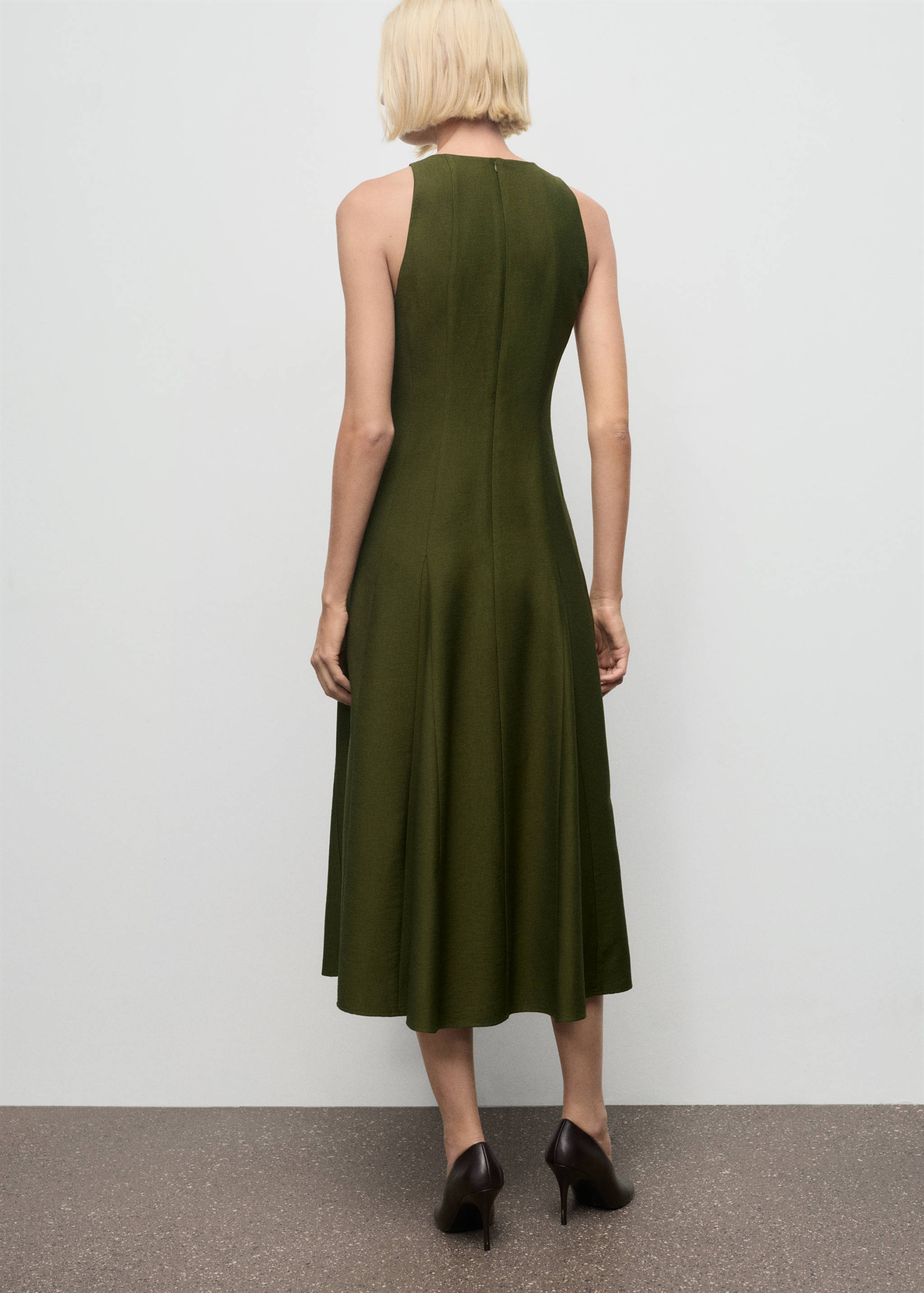 A-line dress with godets - Reverse of the article