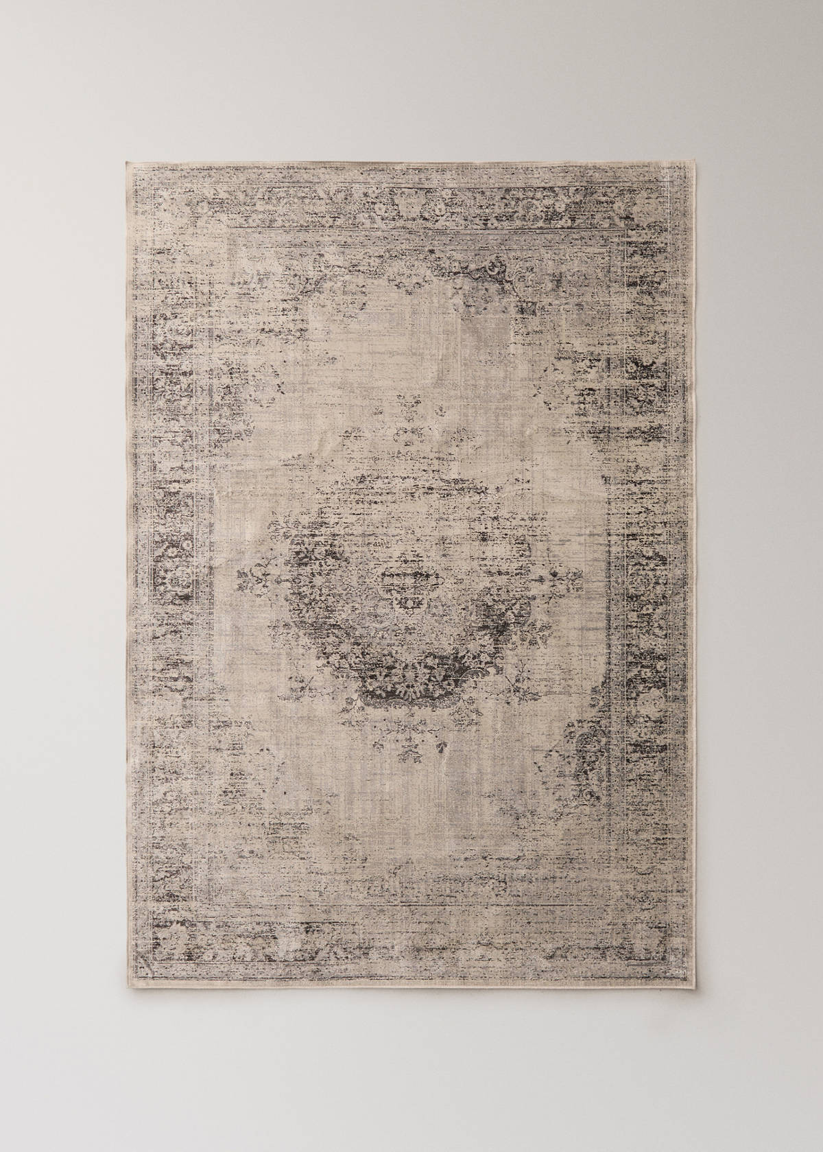 Alfombra efecto envejecido — Gris