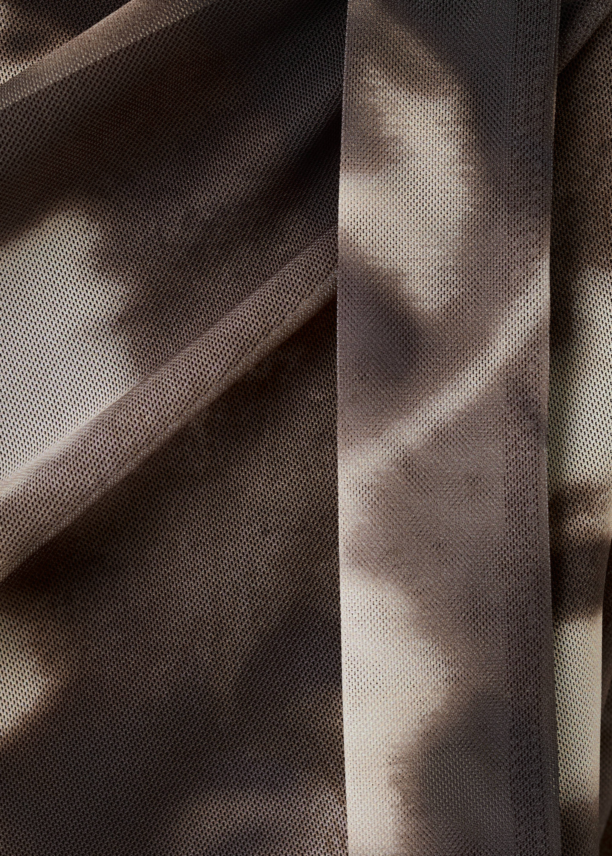 Футболка с цветочным принтом и шарфом - Деталь изделия 8