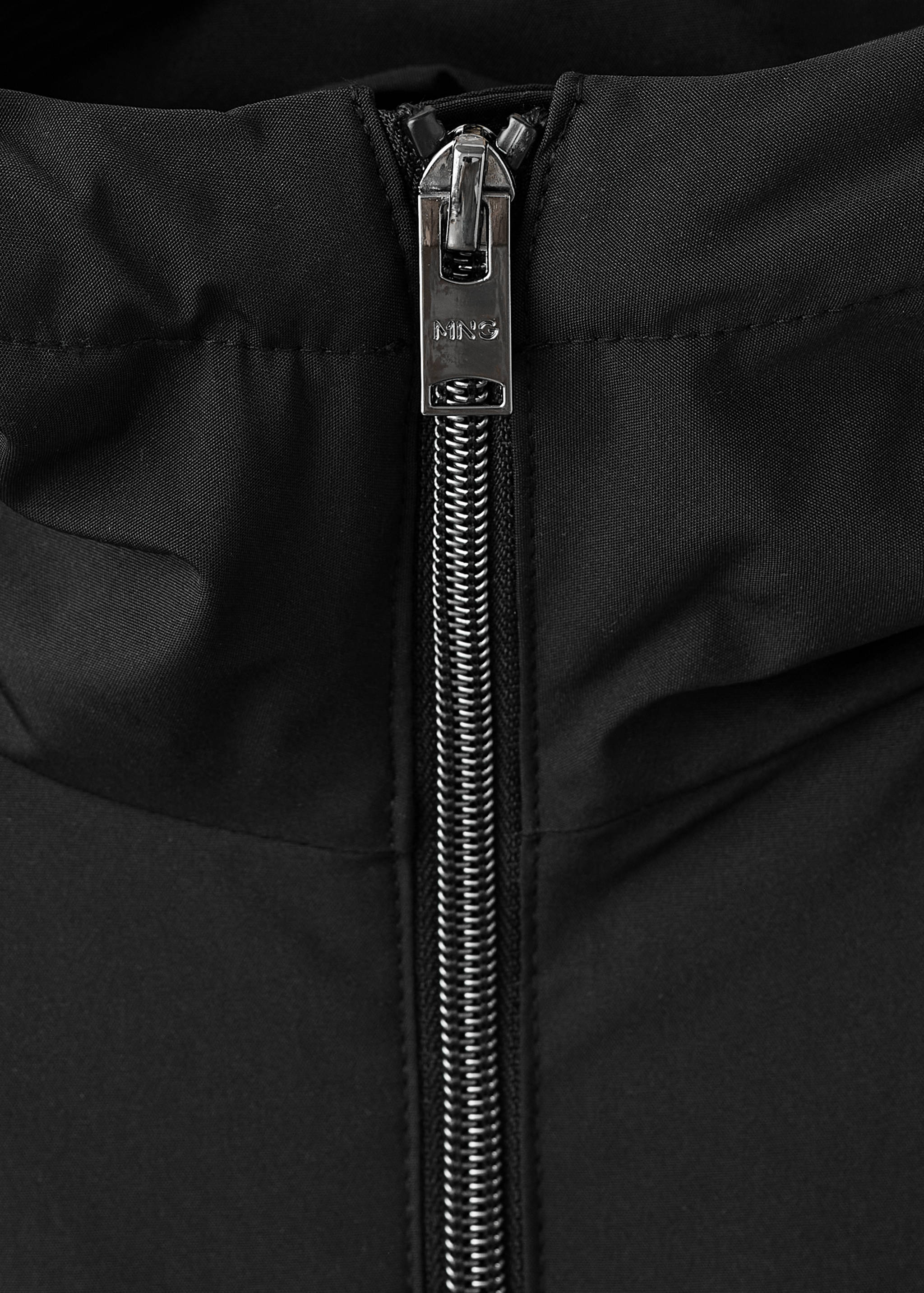 Water-repellent hooded parka - Details of the article 8