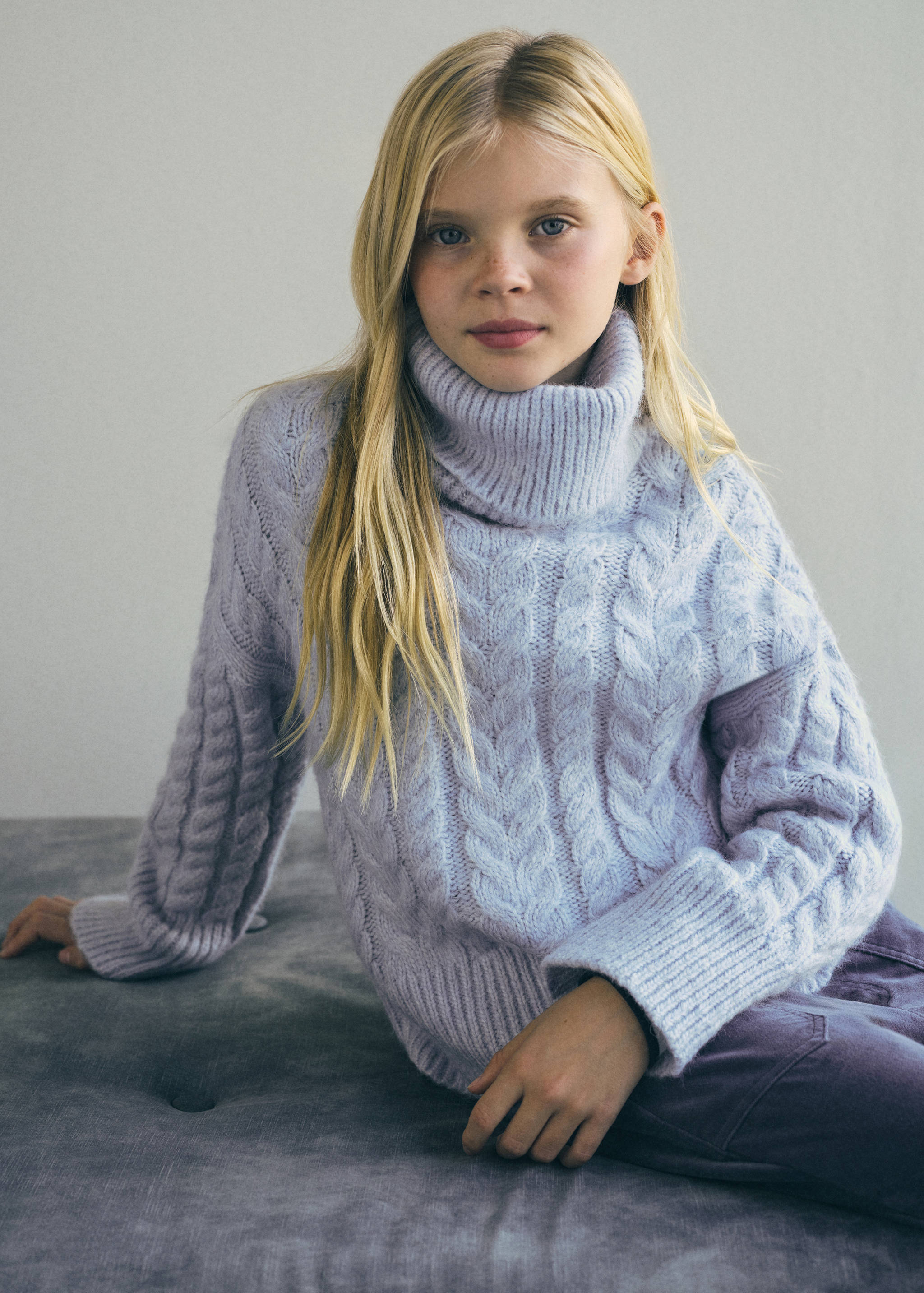 Turtleneck knit sweater - Details of the article 5