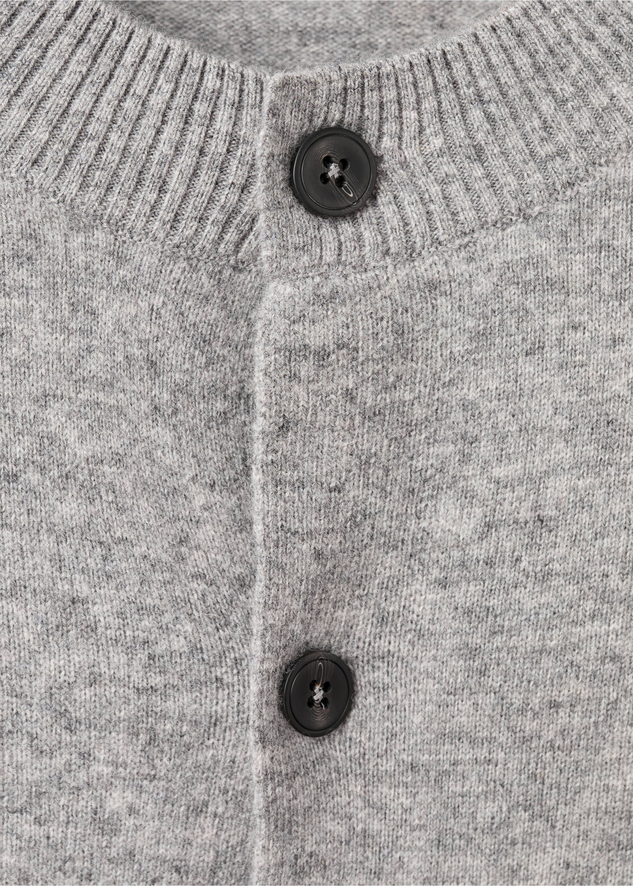 Cárdigan botones 100% lana extrafina - Detalle del artículo 8, Gris medio vigoré. Ref: 17057899-00.