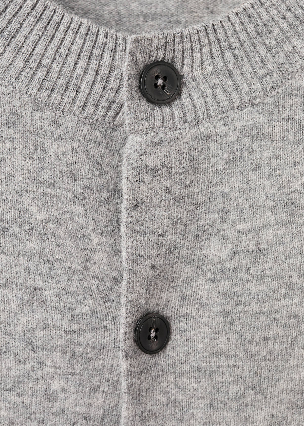 100% extra-fine wool cardigan with buttons — Medium Heather Grey
