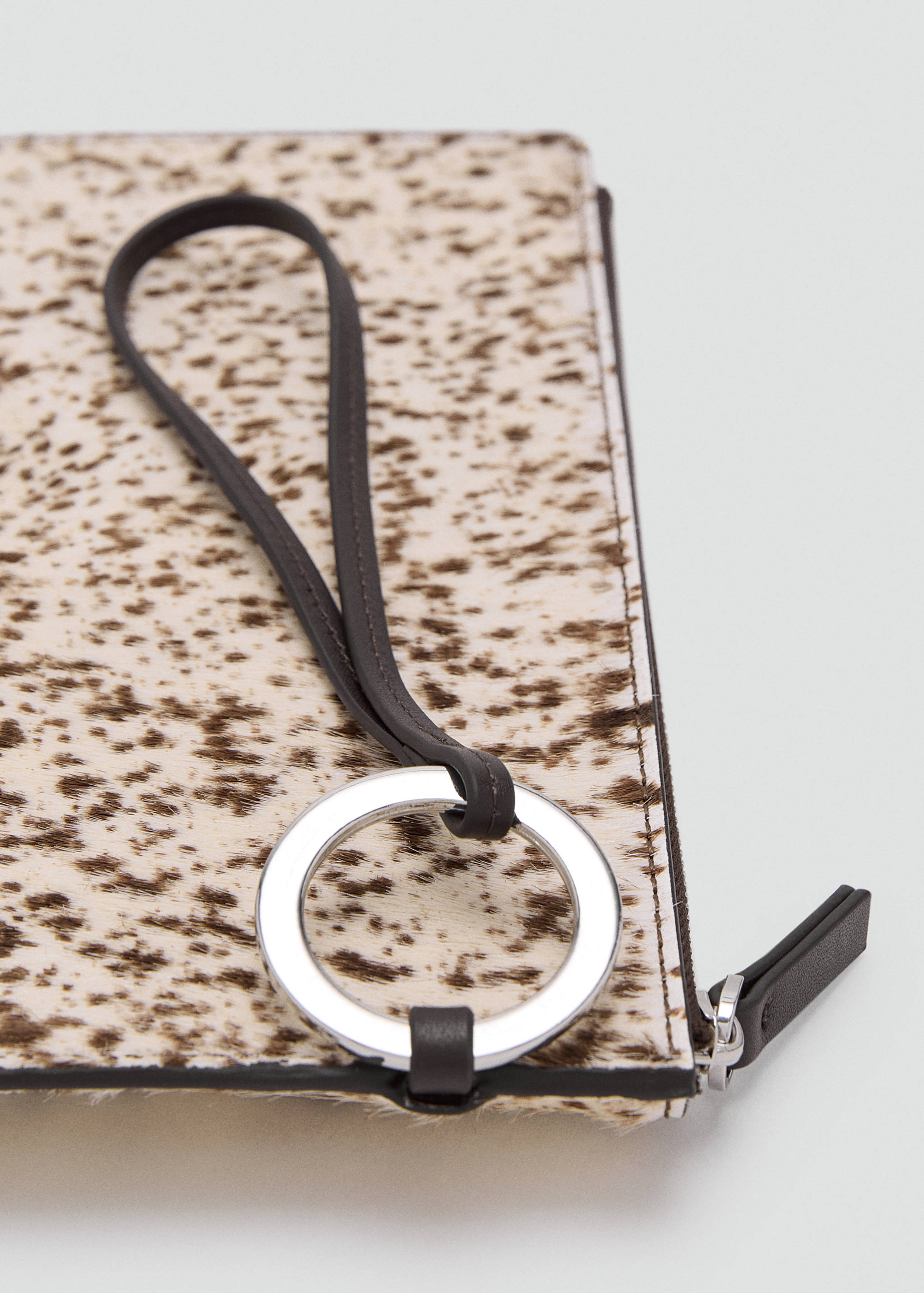 Pochette van leer en bont - Detail van het artikel 2