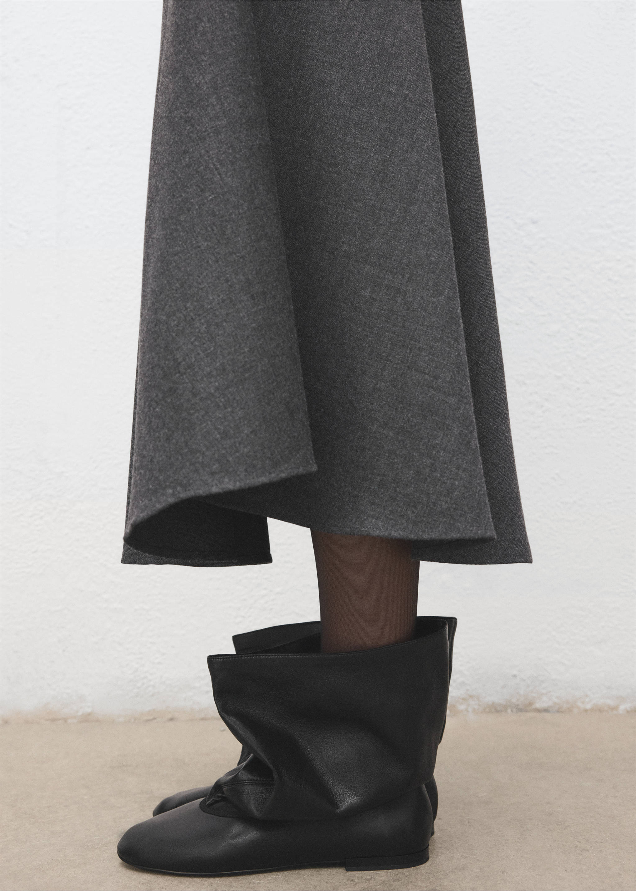 Wide leg boots - Details of the article 9, Black. Ref: 17058272-00.