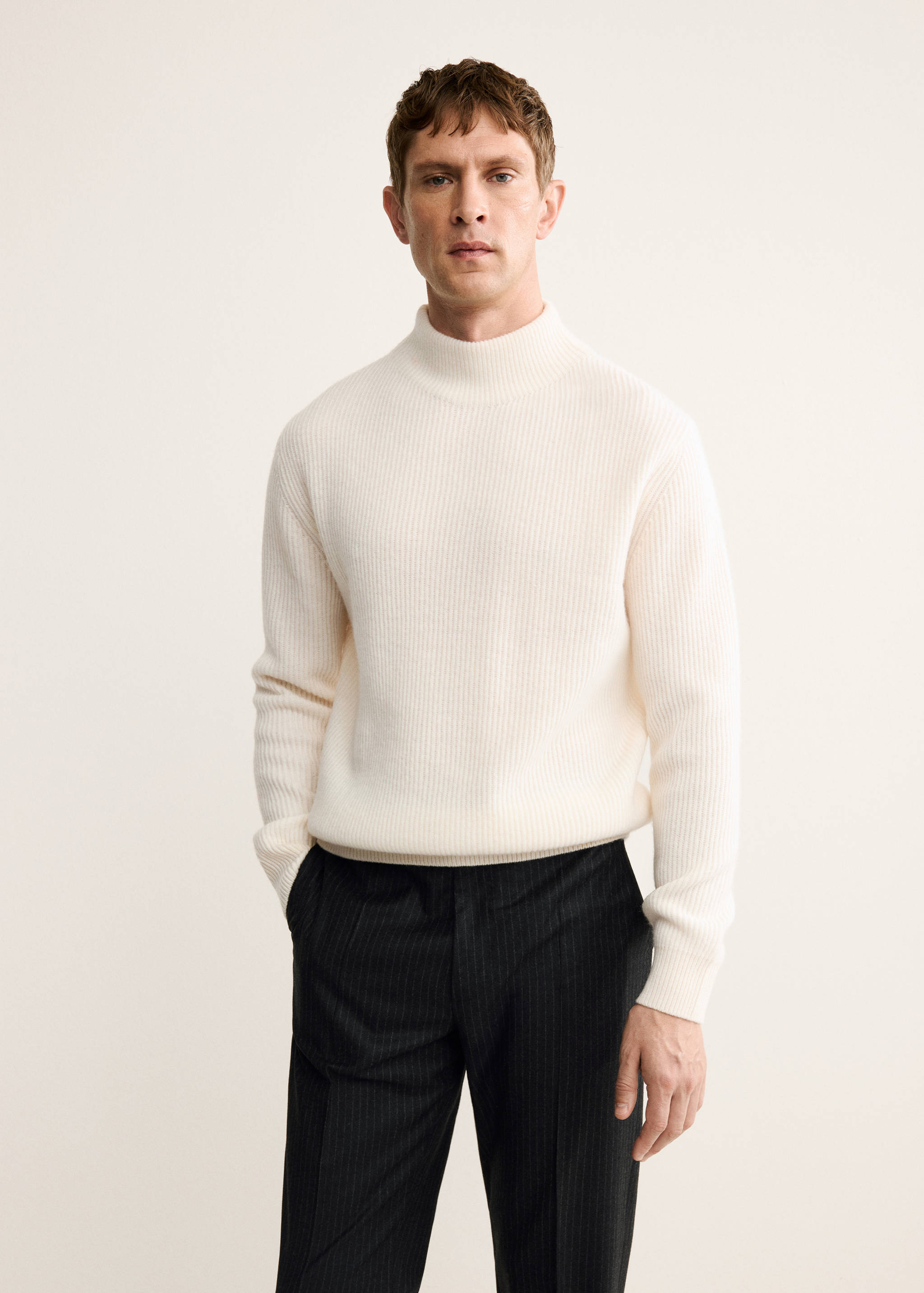100% wool turtleneck sweater - Medium plane