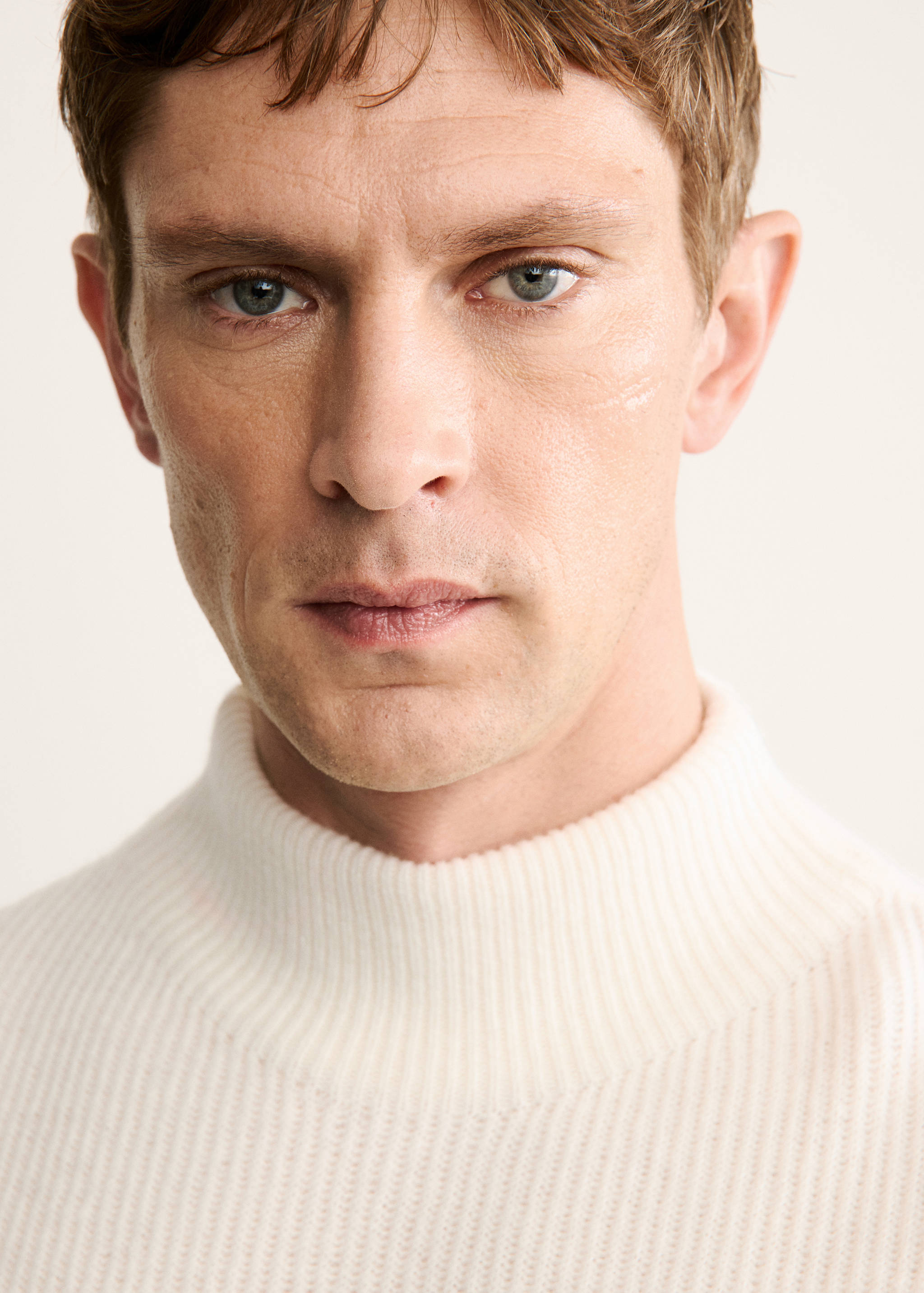 100% wool turtleneck sweater - Details of the article 1