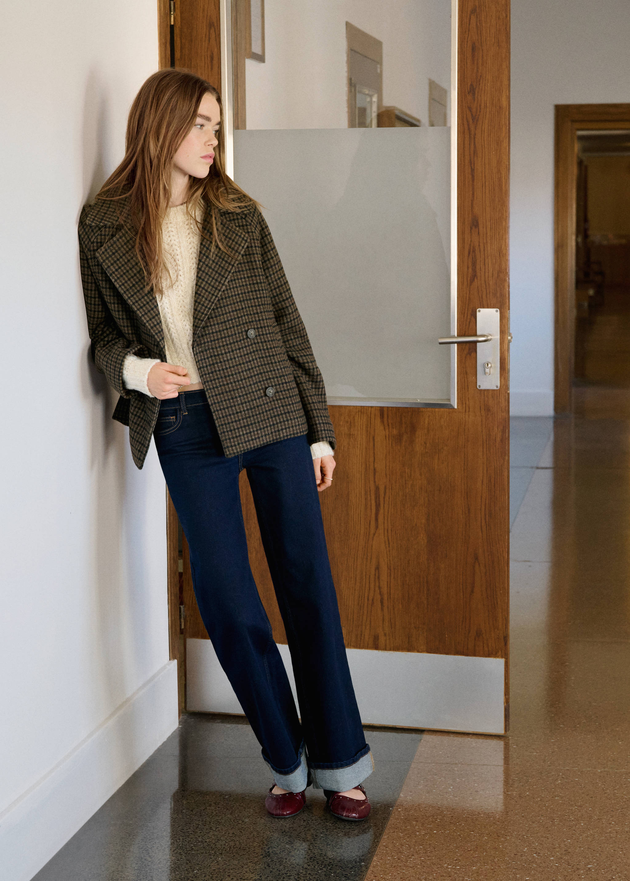 Straight jeans with turn-up - Details of the article 7