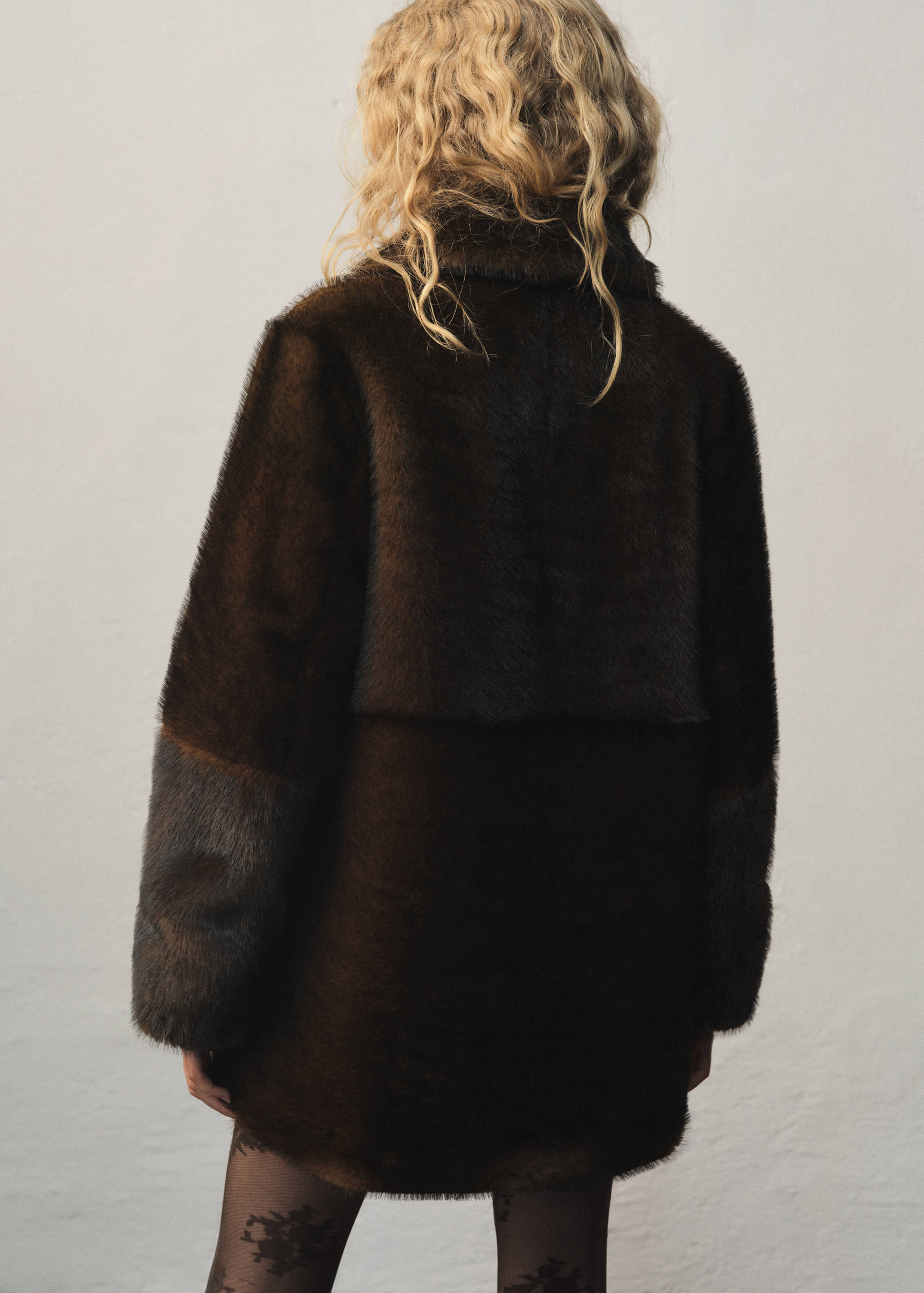 Faux-fur midi-coat - Reverse of the article