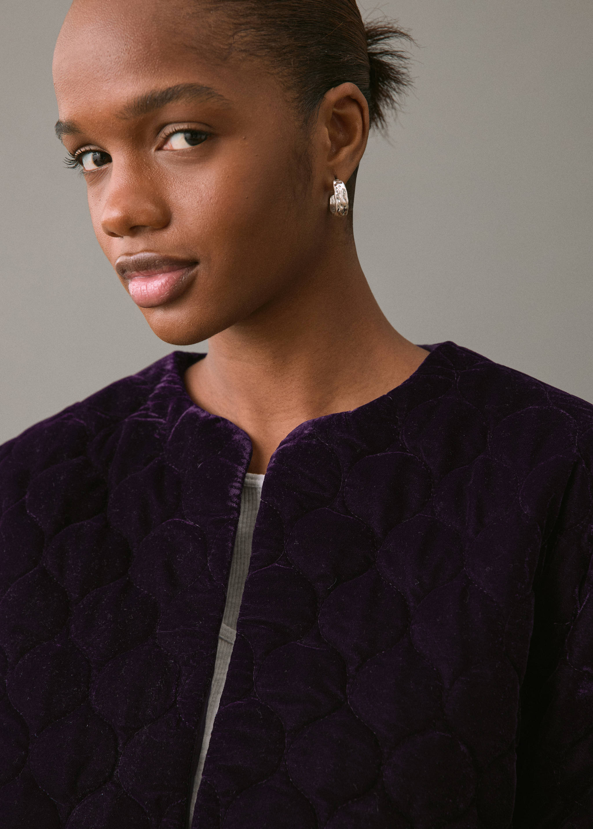 Бархатная куртка с акцентными швами - Деталь изделия 1