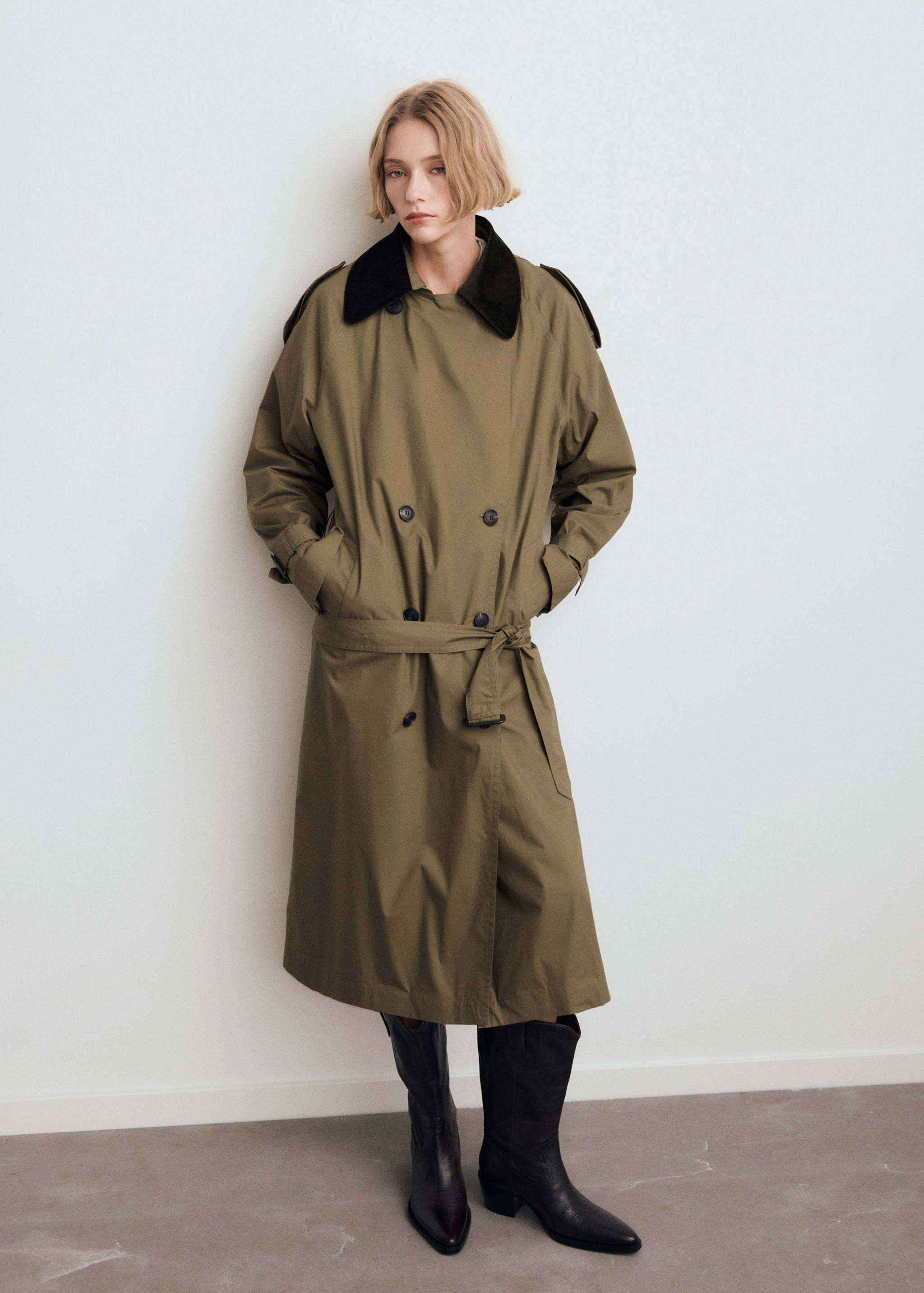 حذاء كاحل جلدي مدبب - رؤية عامة