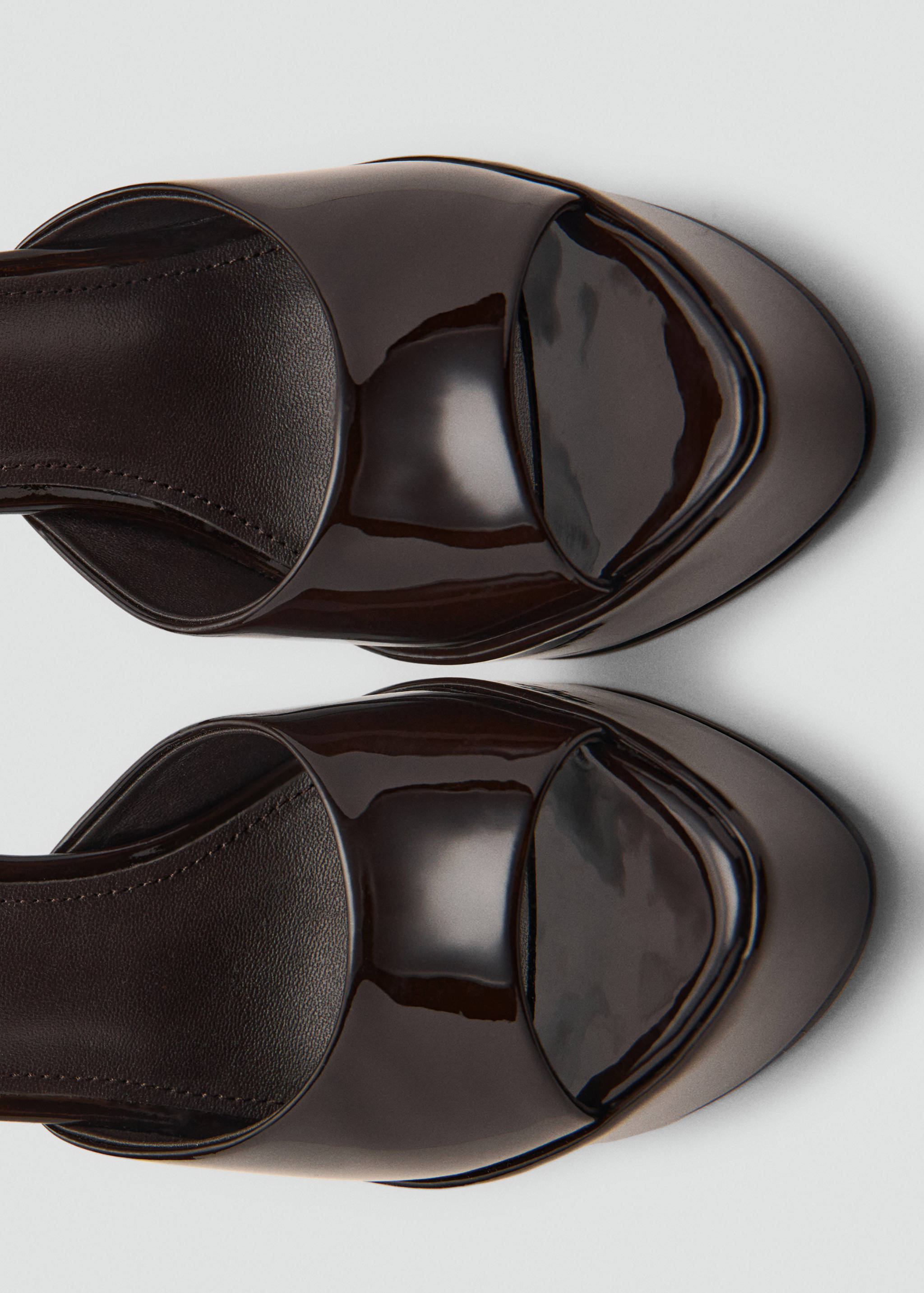 Leather platform-heeled sandals - Details of the article 2