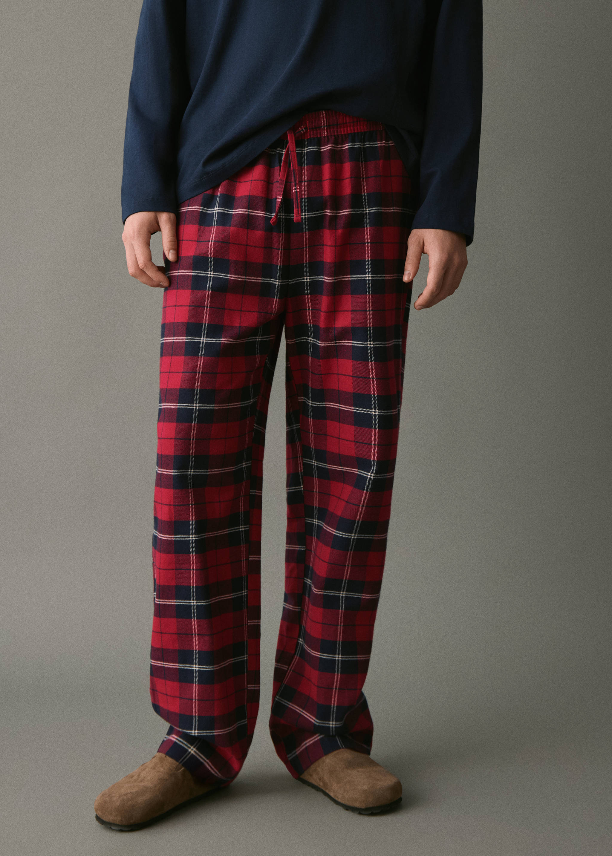 Set of long check pyjamas - Details of the article 1