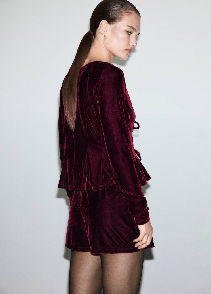 Velvet shorts — Burgundy