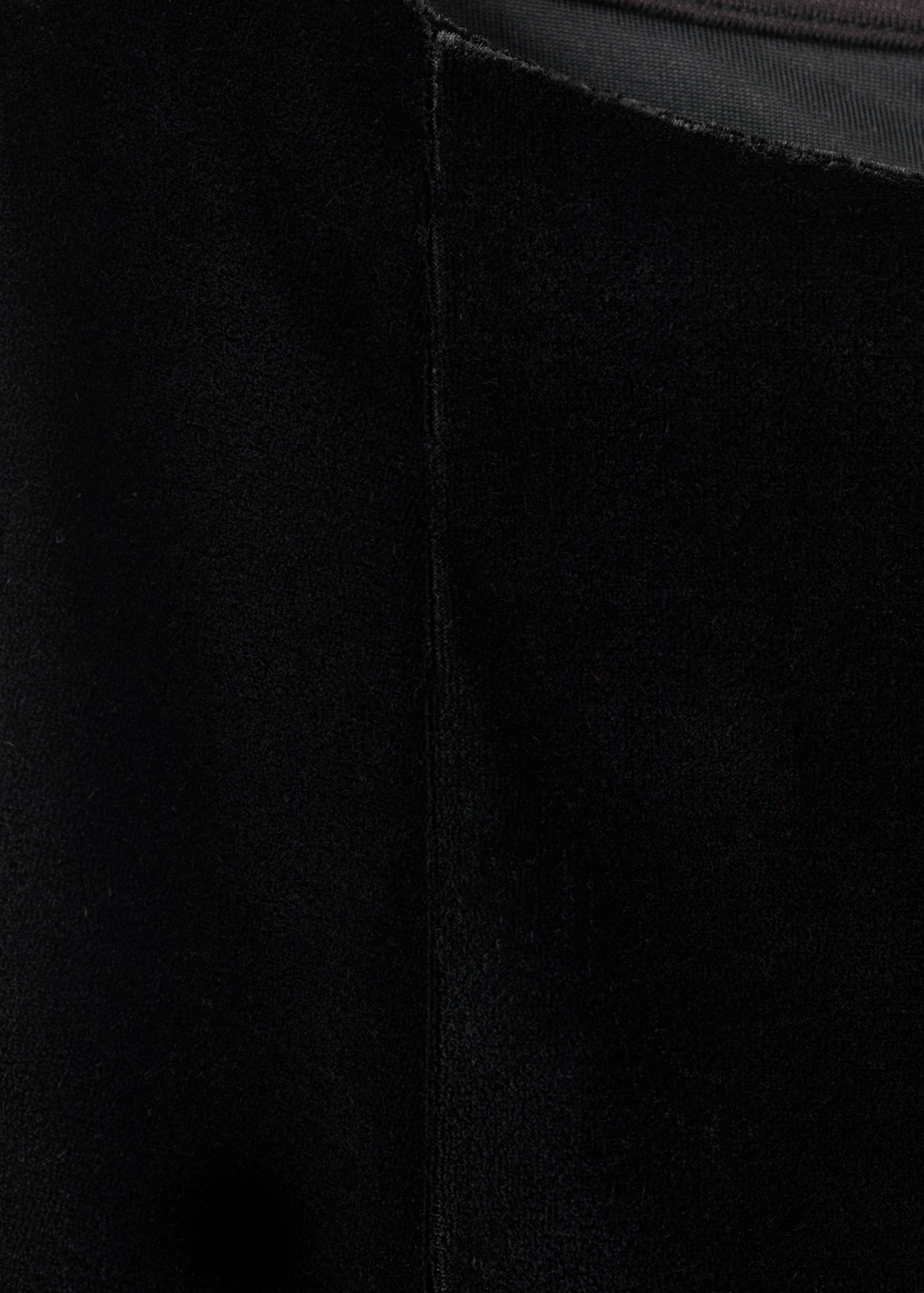 Velvet fitted dress - Details of the article 8