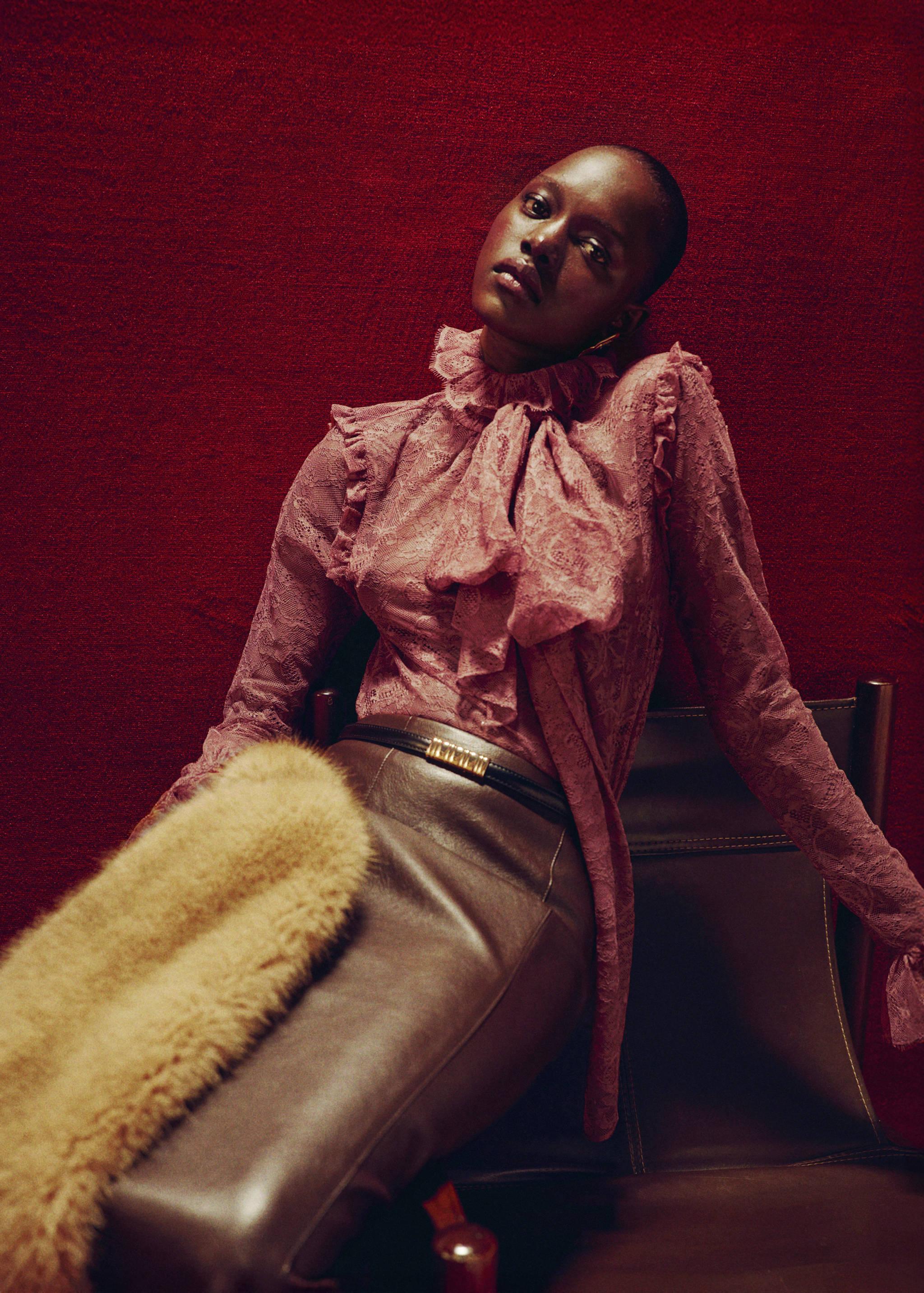 Blusa de renda de gola com folho - Plano médio