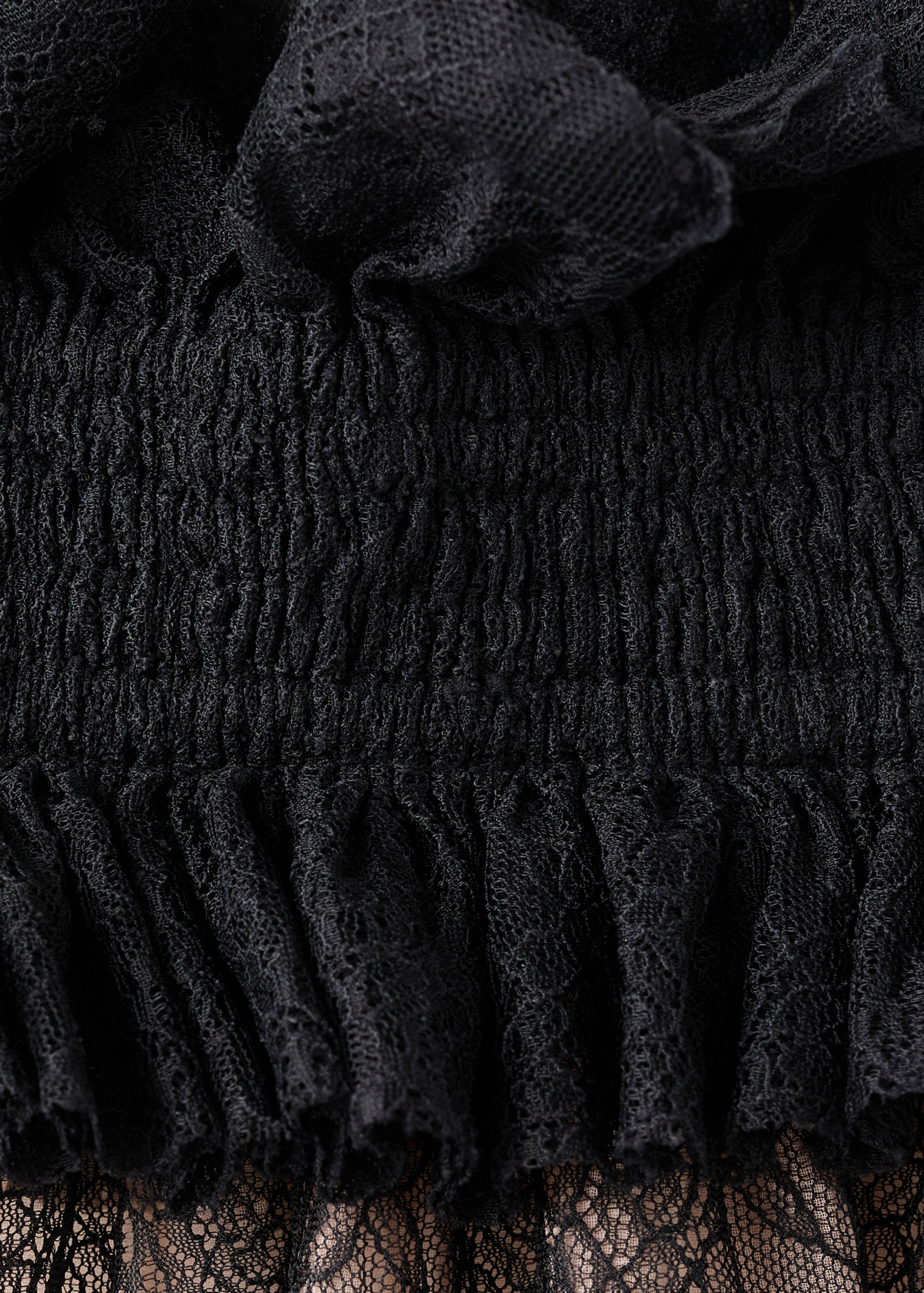 Lace top with ruff collar - Details of the article 8