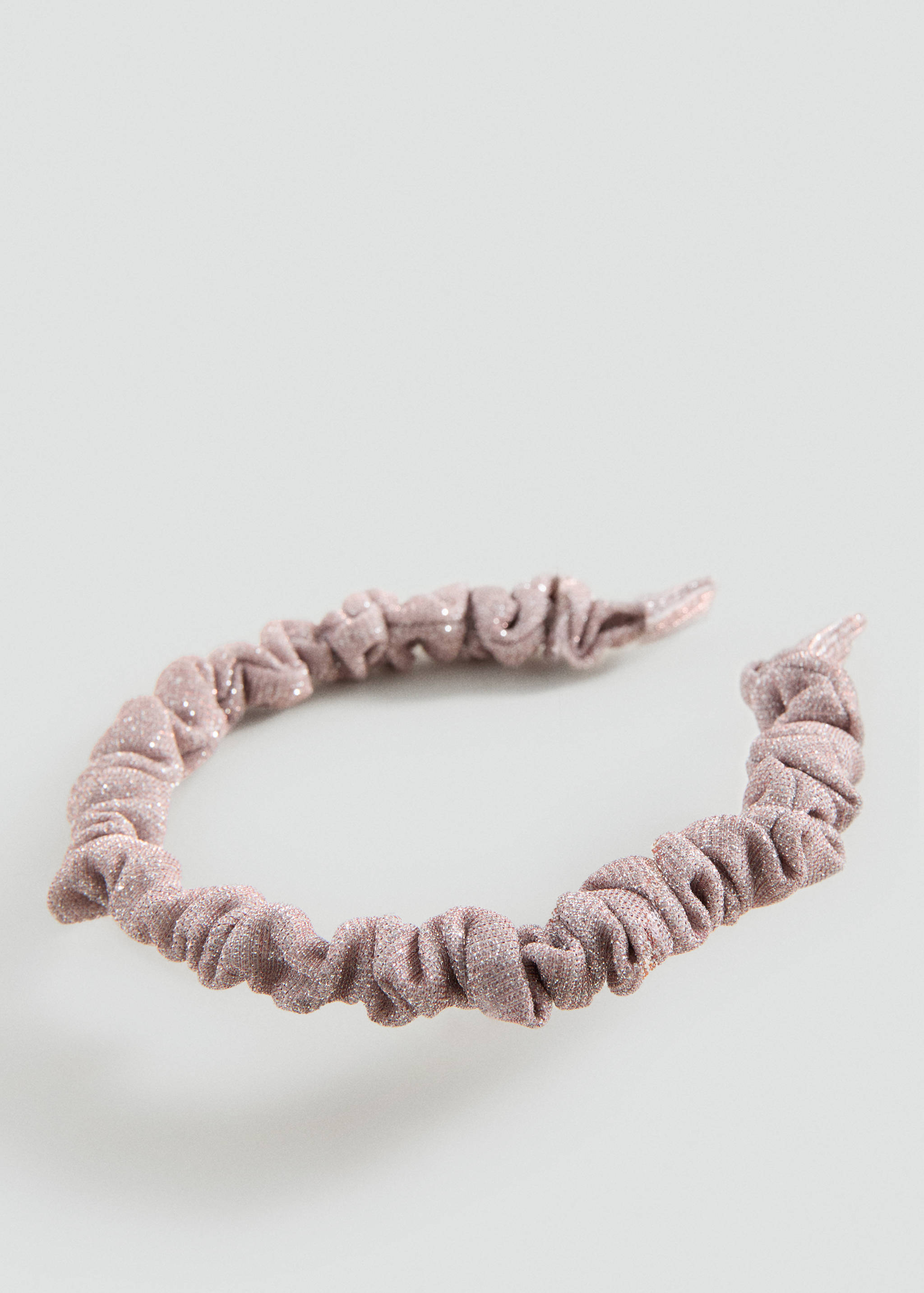 Serre-tête brillant - Plan moyen