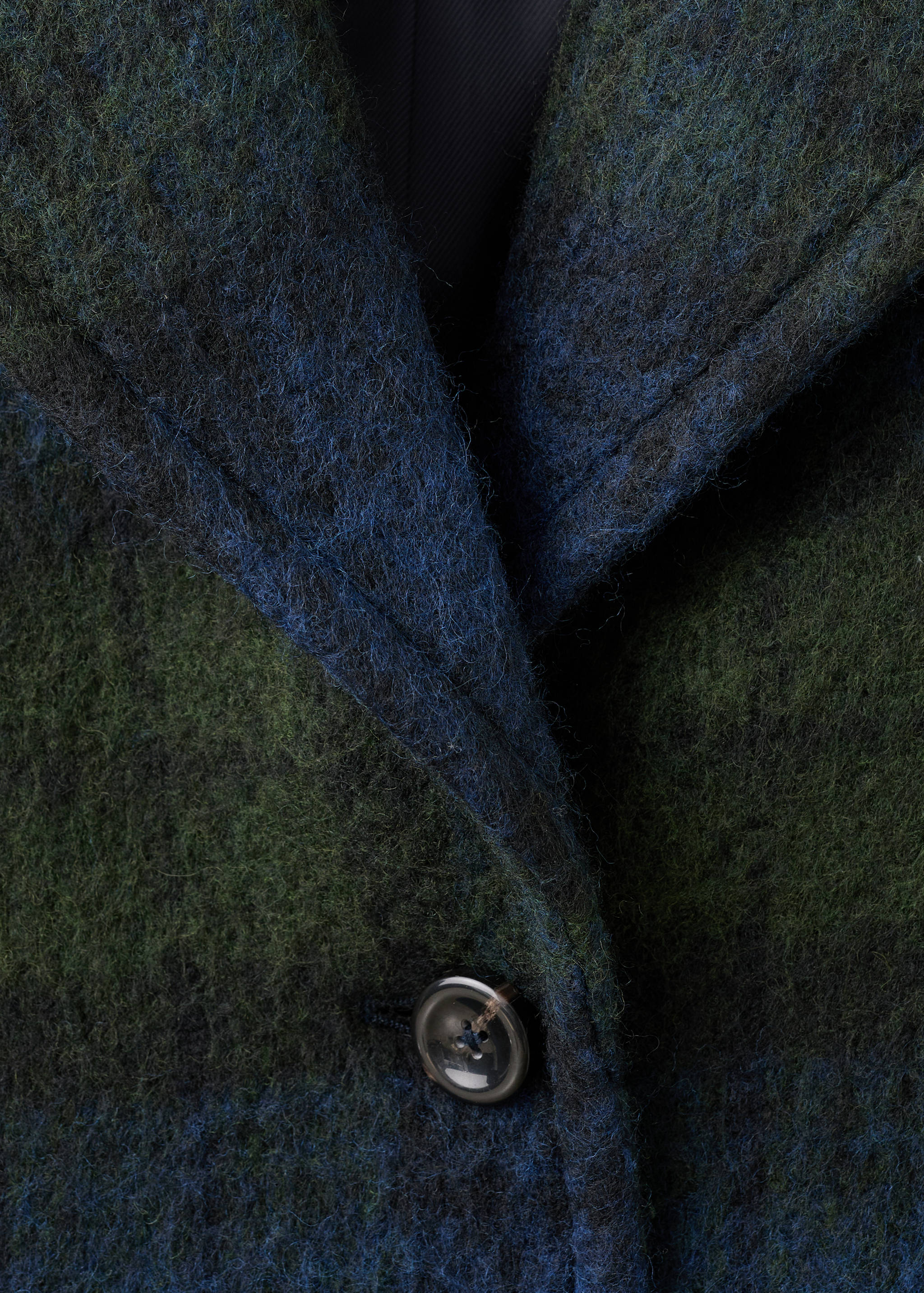 Oversized check coat - Details of the article 8