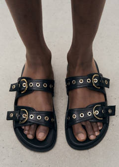 Strap sandals with buckle — Black 2