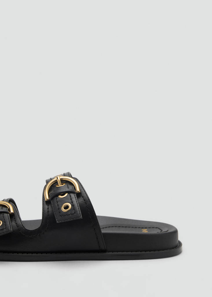 Strap sandals with buckle — Black
