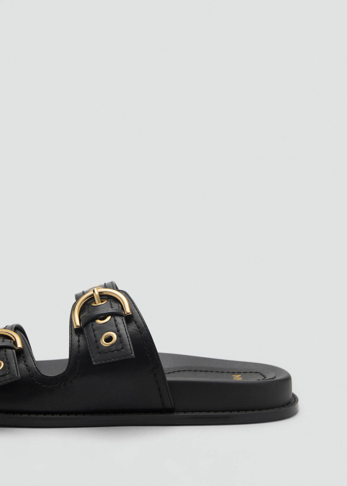 Strap sandals with buckle — Black