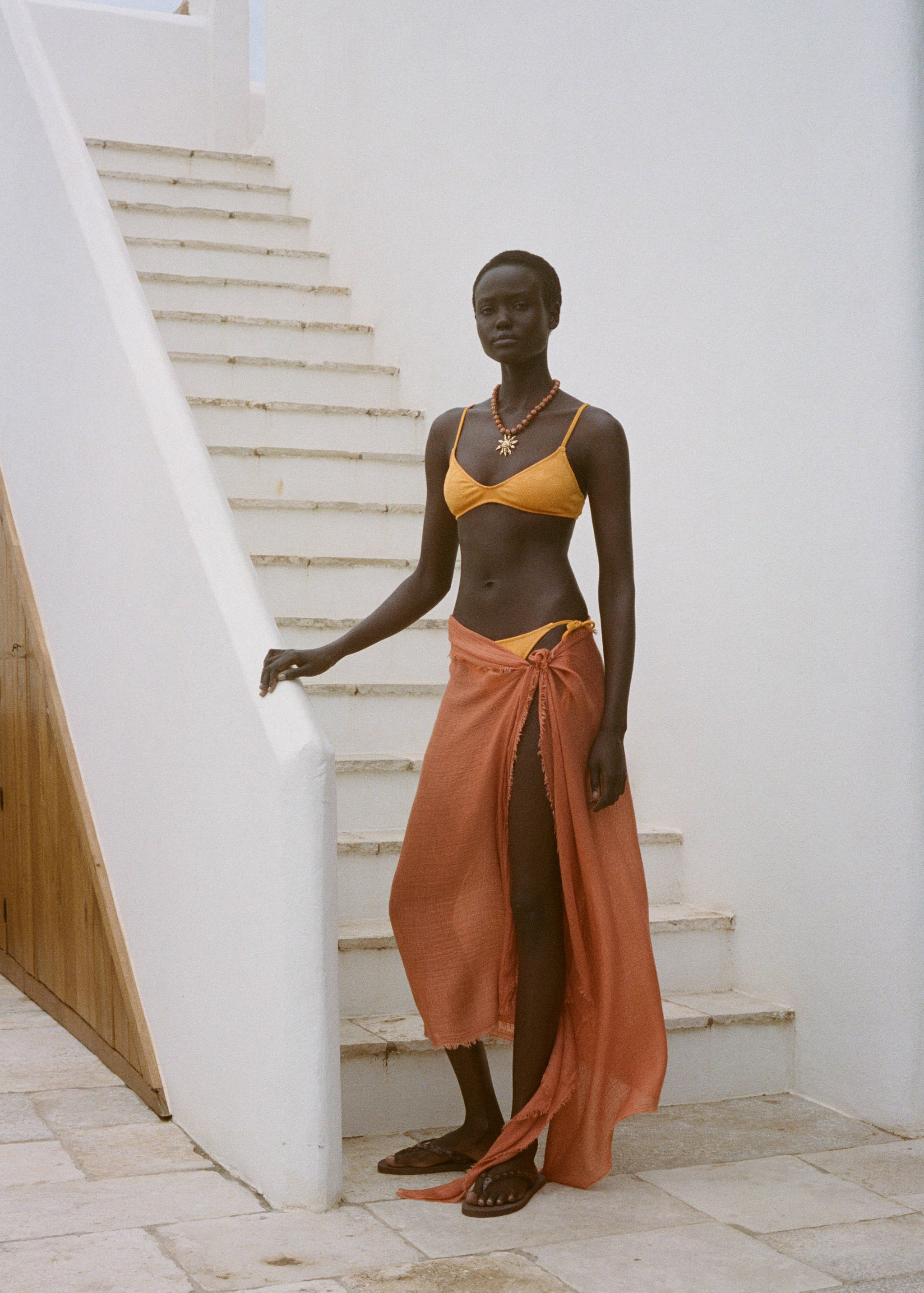 Frayed edge scarf - General plane