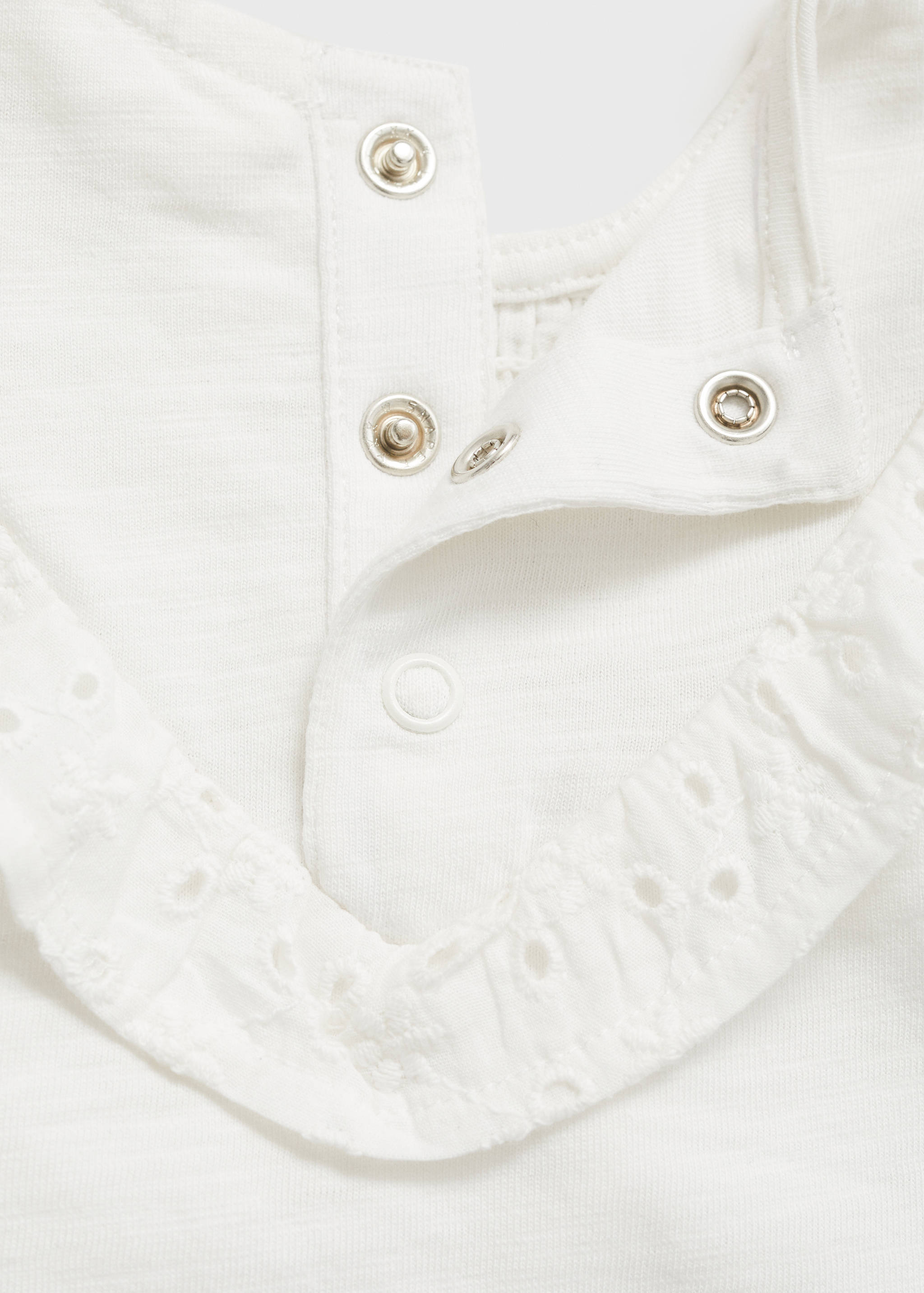 Ruffled dress and frog - Details of the article 0