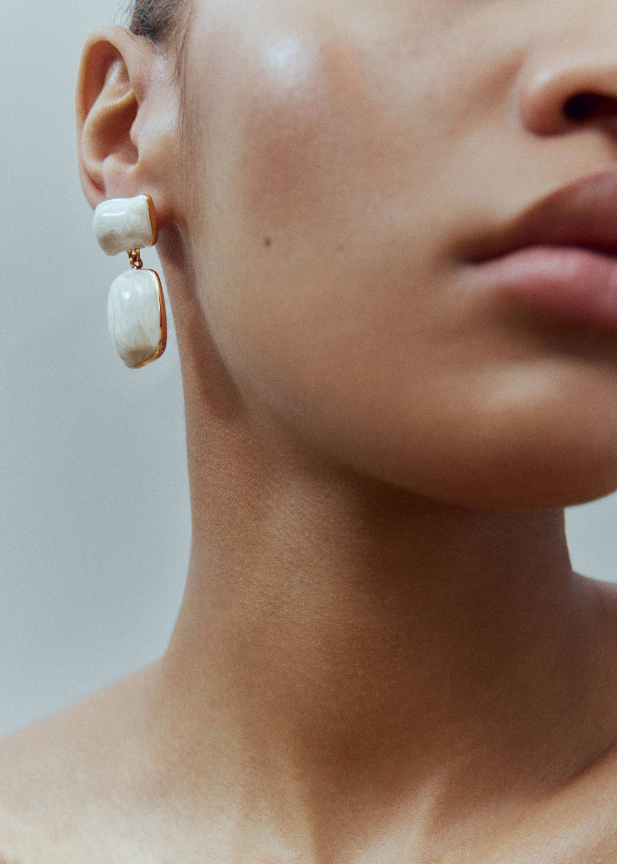 饰珠水滴耳环 - null