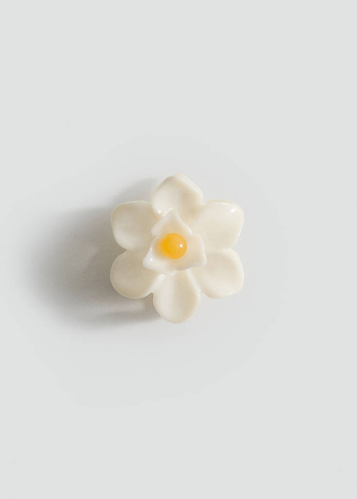 Flower hair clip — Ecru