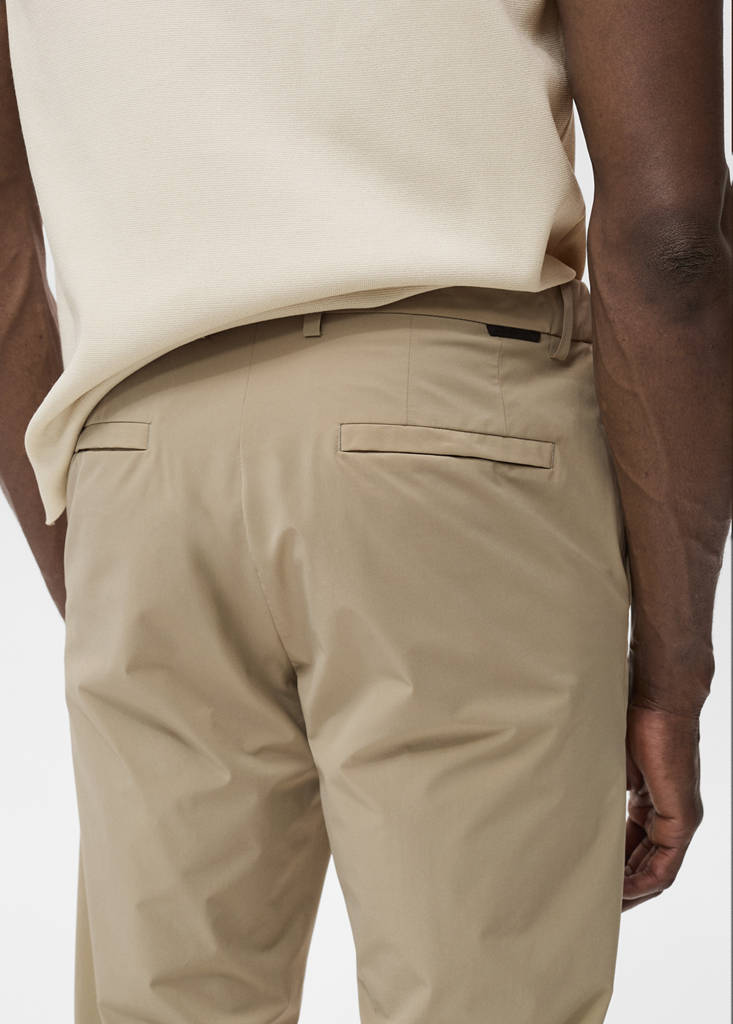 Slim fit water-repellent trousers — Khaki