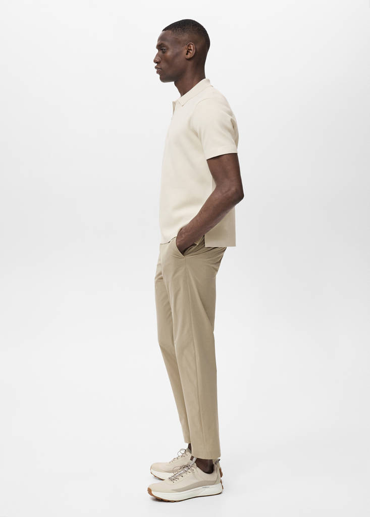 Slim fit water-repellent trousers — Khaki