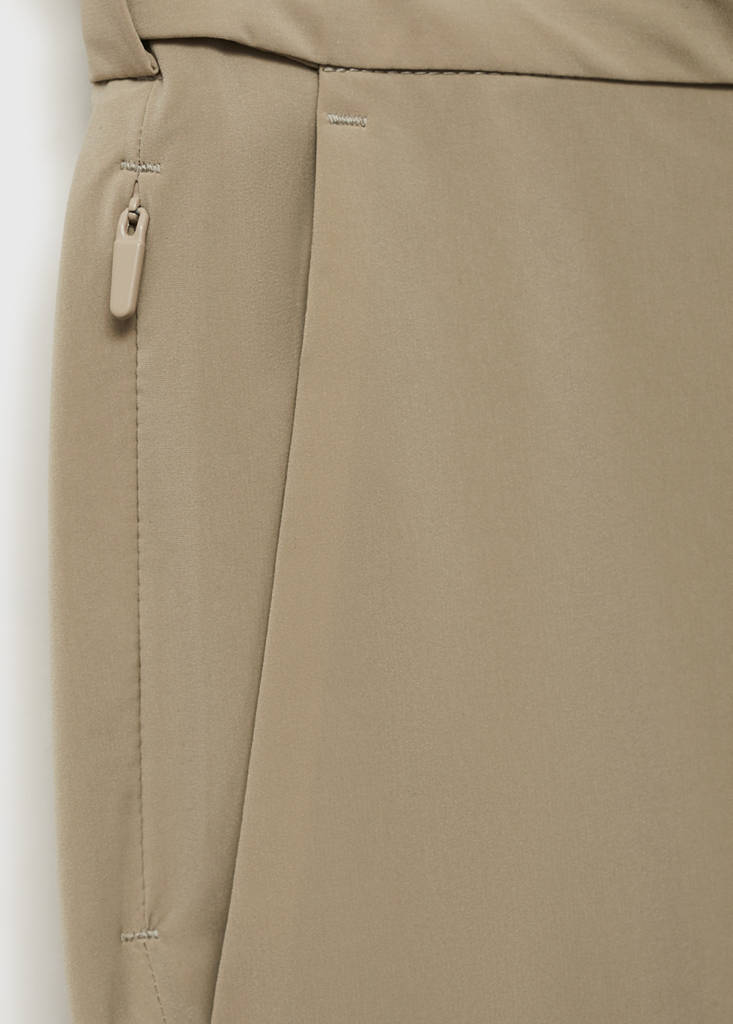 Slim fit water-repellent trousers — Khaki