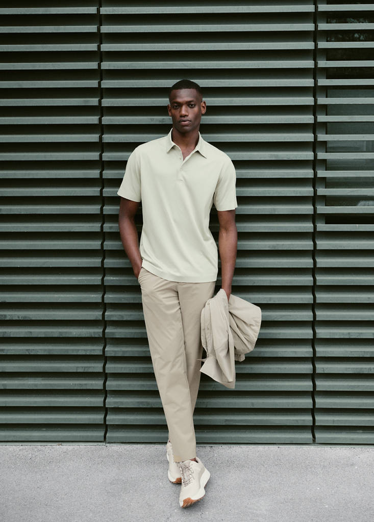 Slim fit water-repellent trousers — Khaki