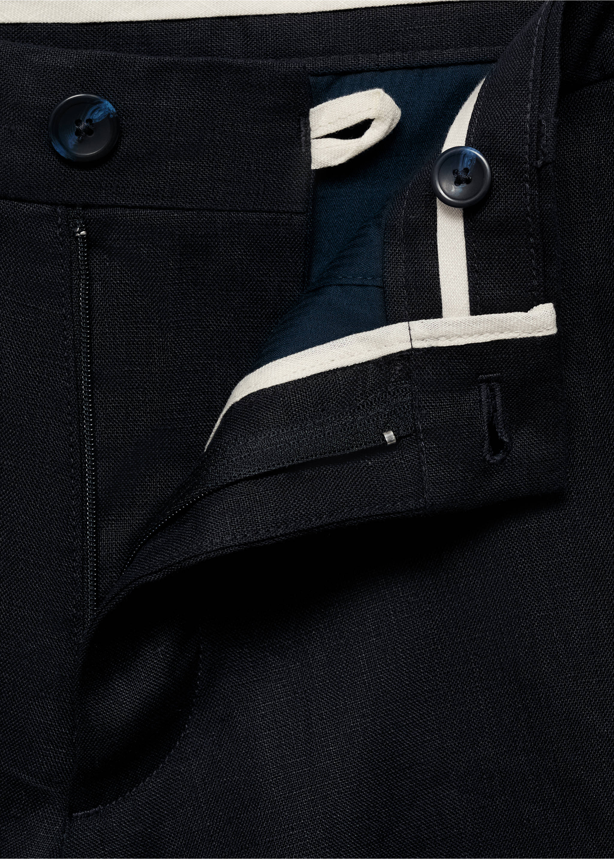 Slim-fit 100% linen bermuda shorts - Details of the article 8, Dark Navy. Ref: 17061142-00.