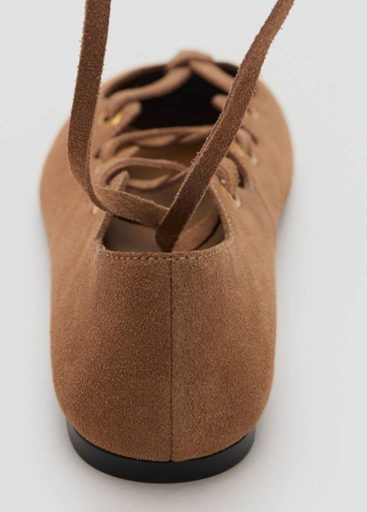 Leather ballet flats with crossed straps — Sand