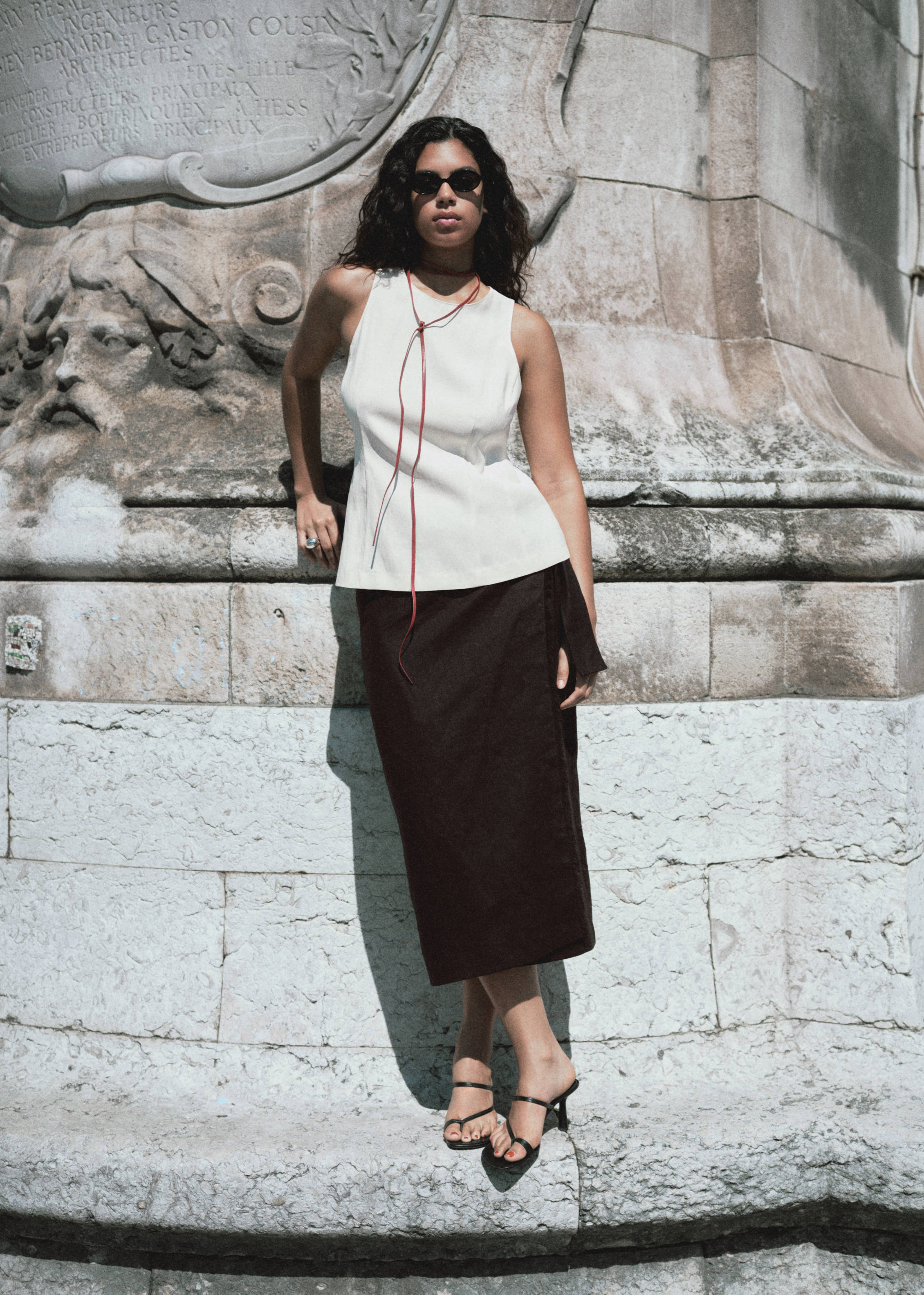 Fitted halter-neck blouse - Details of the article 6