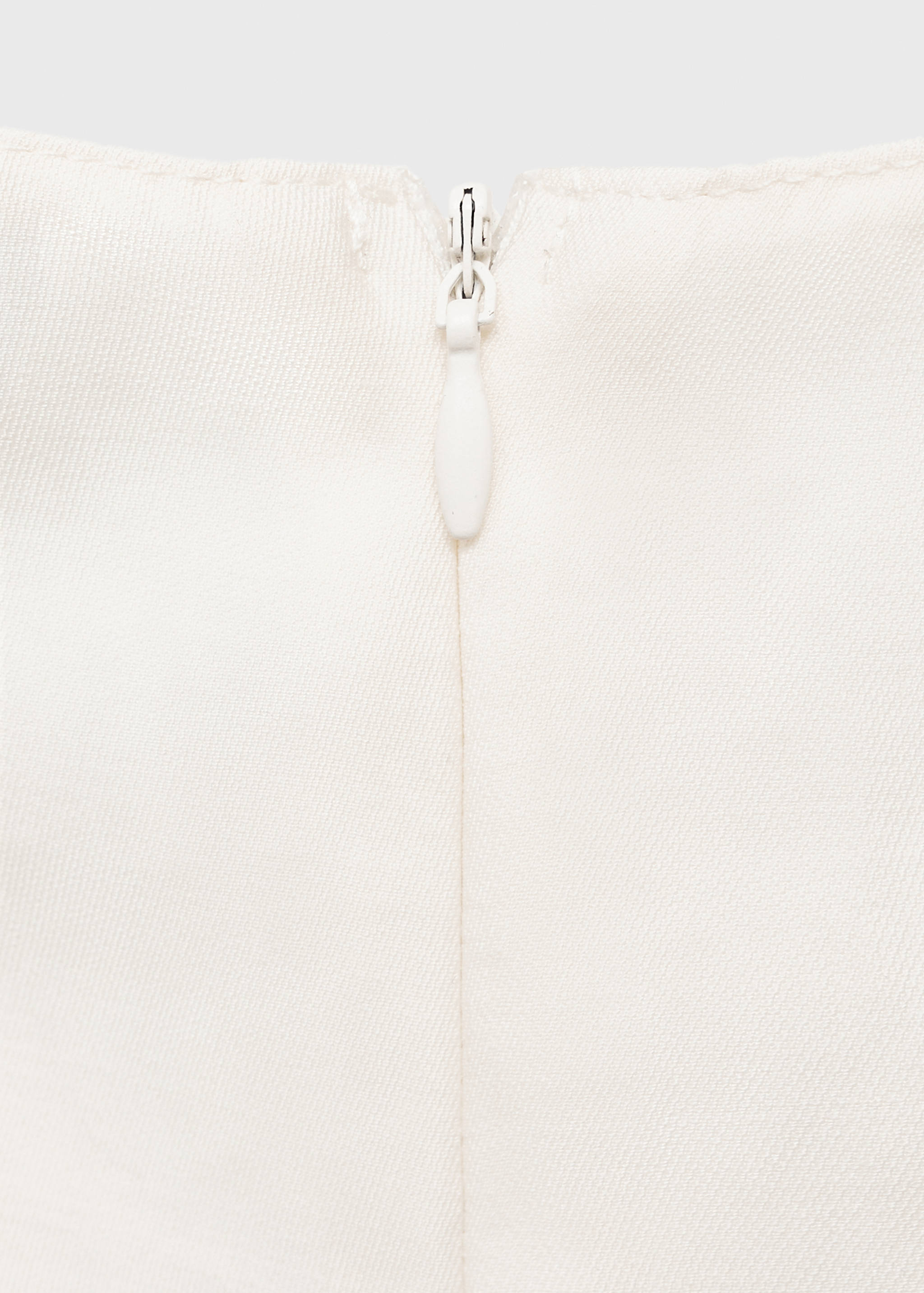 Fitted halter-neck blouse - Details of the article 0