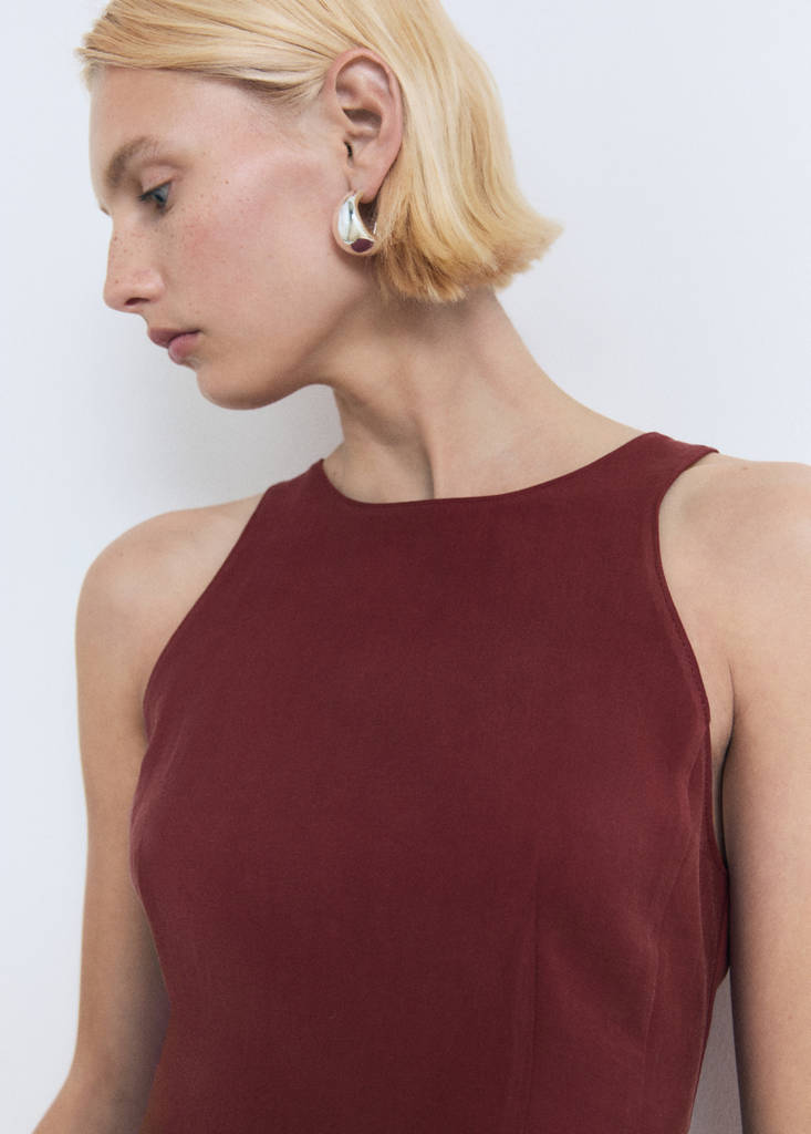 Fitted halter-neck blouse — Maroon