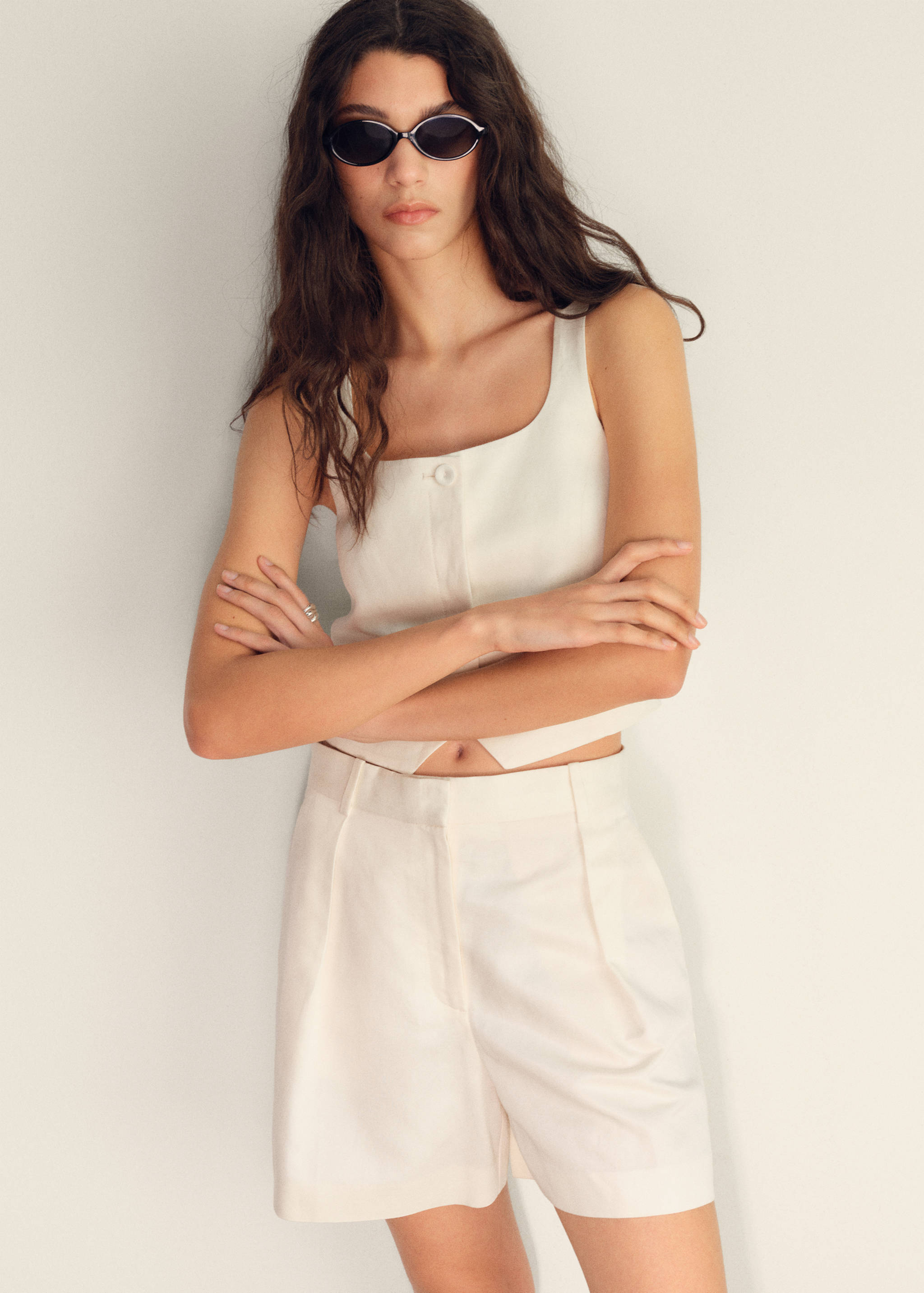 Костюмный жилет из смесового льна - Средний план