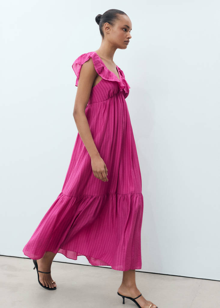 Long dress with ruffle neckline — Fuchsia