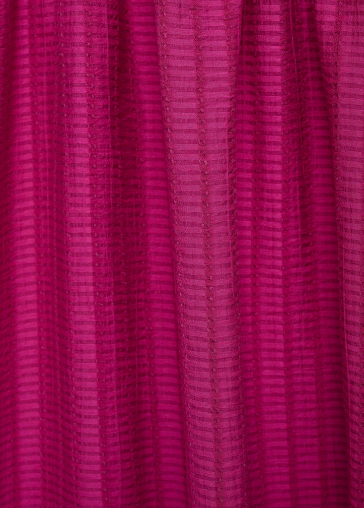 Long dress with ruffle neckline — Fuchsia