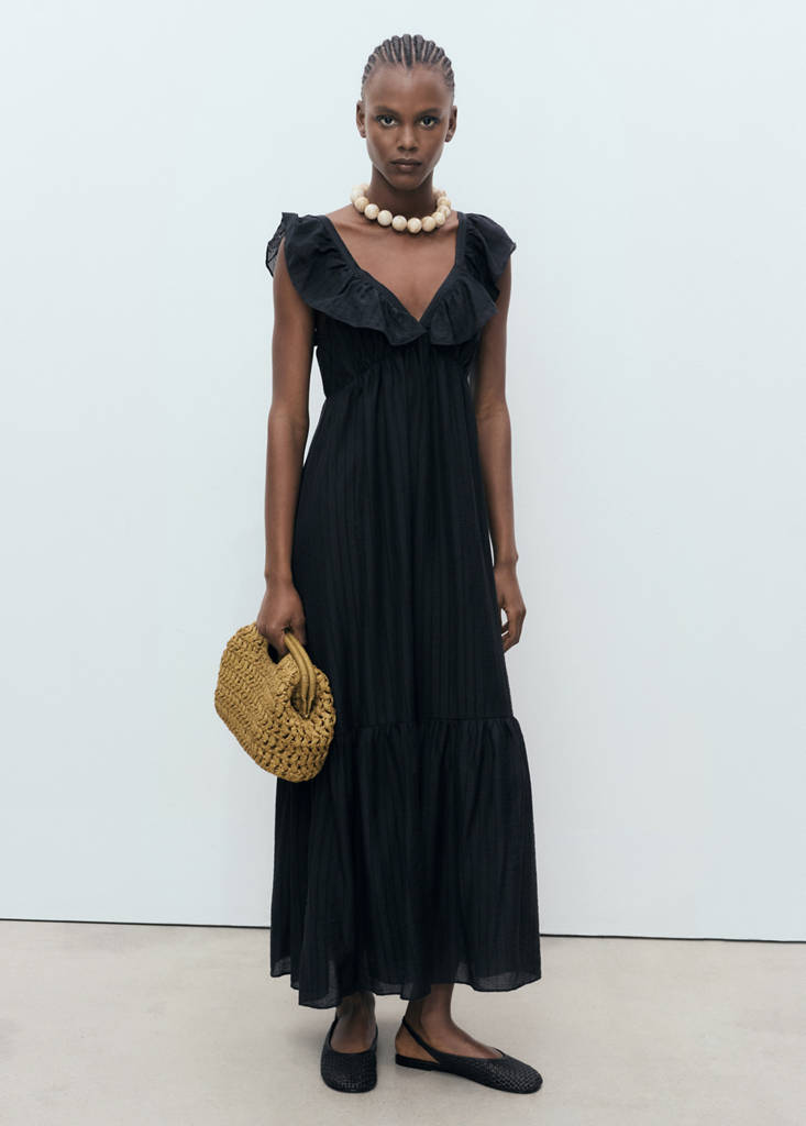 Long dress with ruffle neckline — Black