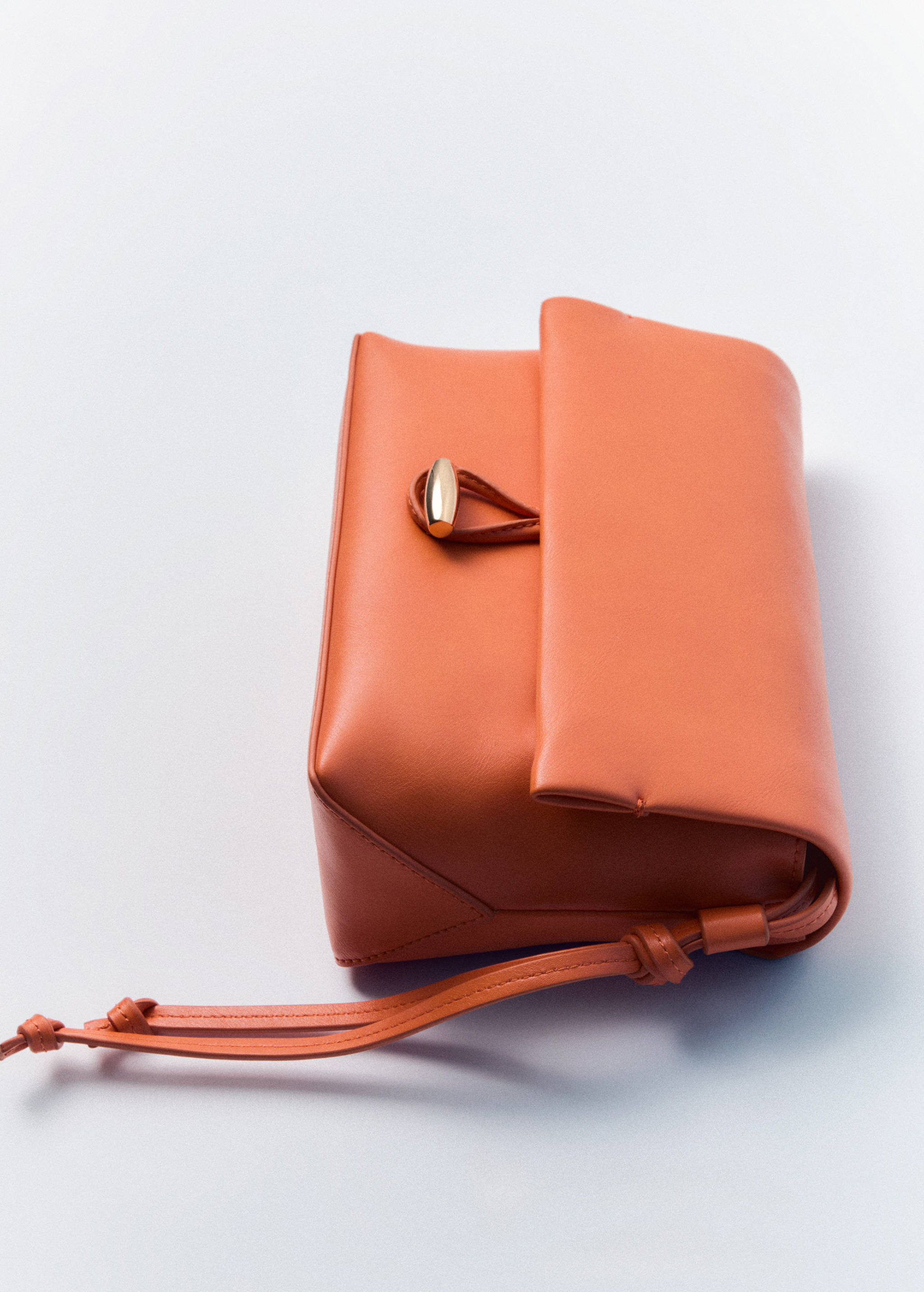 Shoulder bag with strap - Details of the article 5